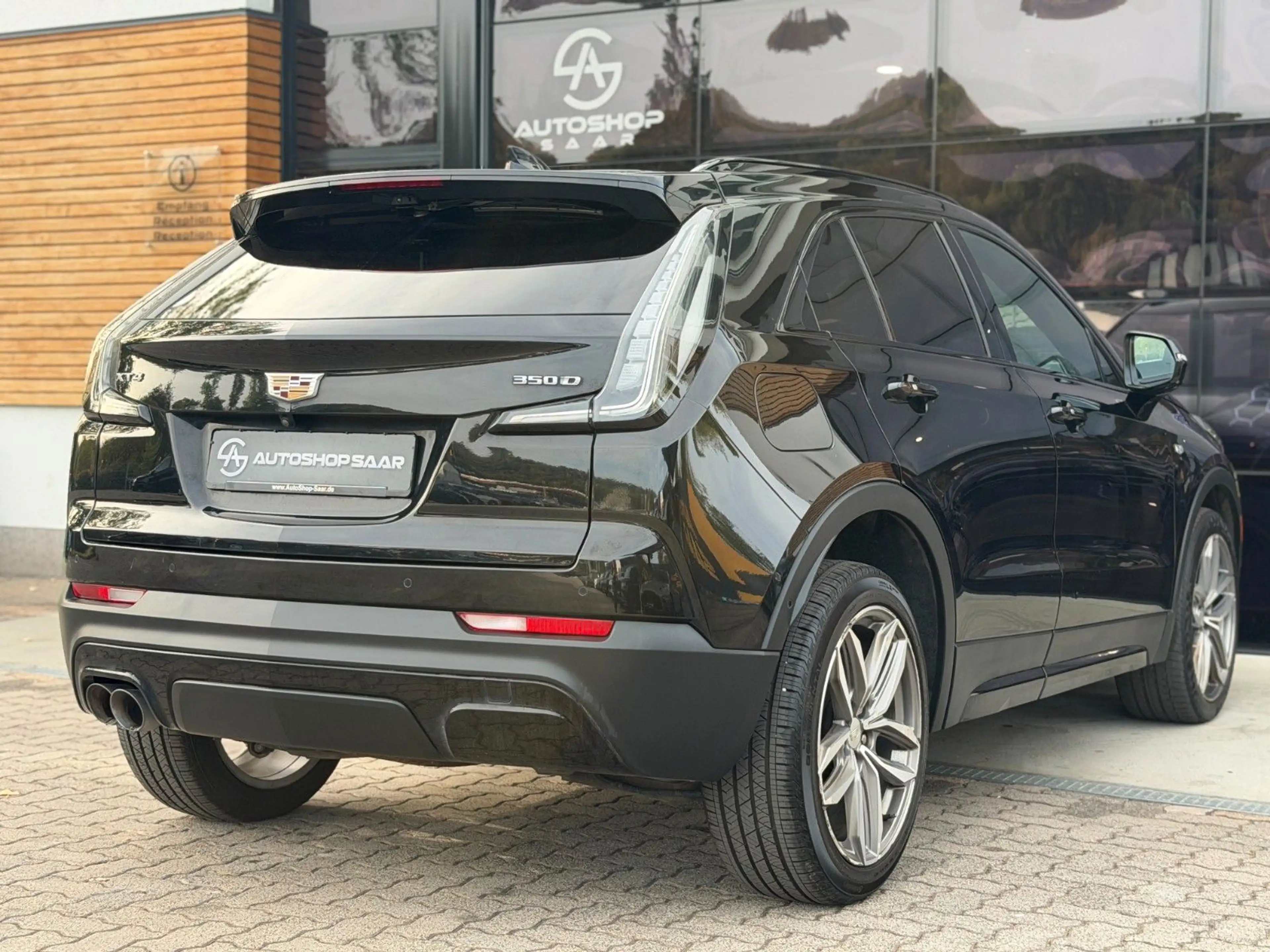 Cadillac XT4 Sport AWD 1-HAND/360°/PANO/SHZ/AHK — photo 9
