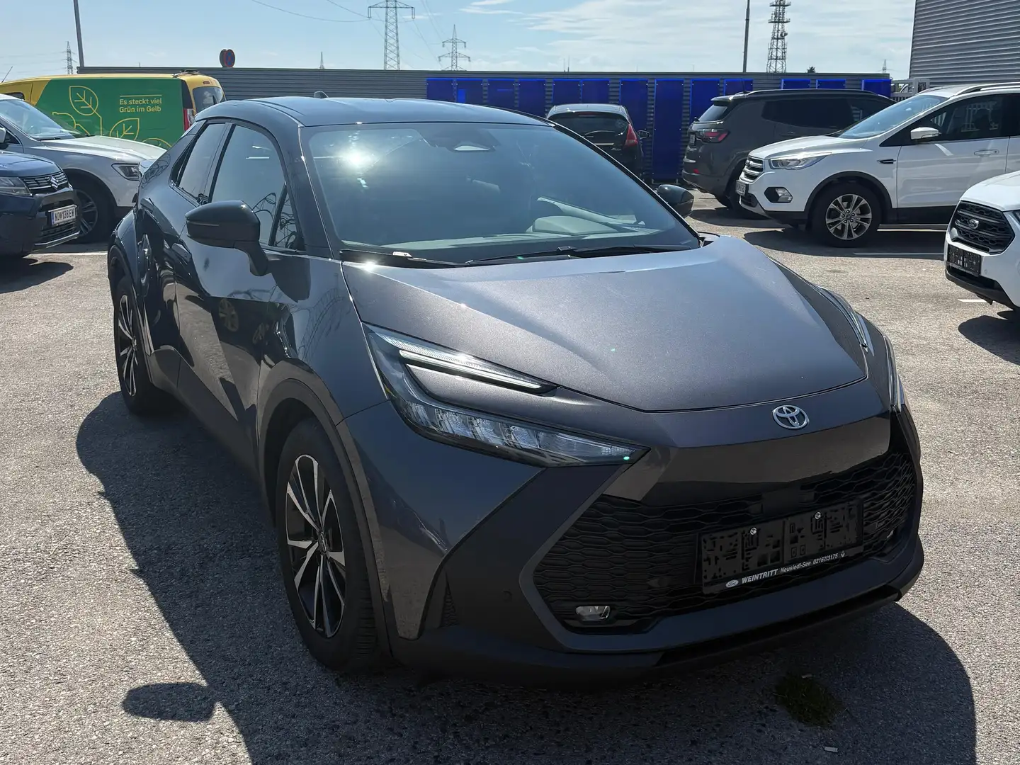 Toyota C-HR 1.8 Hybrid E-CVT Active Drive Grau - 1