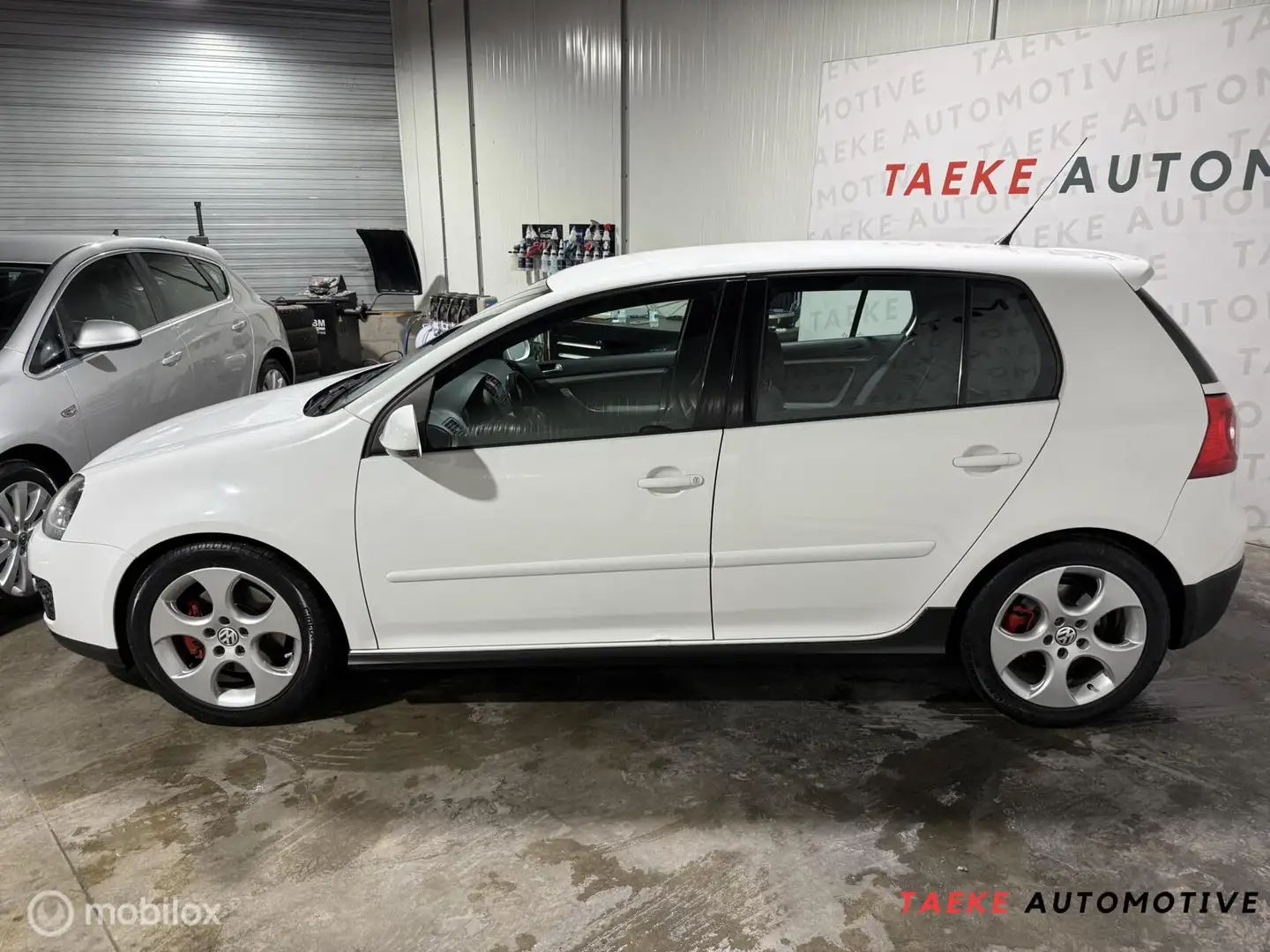 Volkswagen Golf GTI 2.0 TFSI Handbak/Clima/Cruise/240PK/NAP Wit - 2