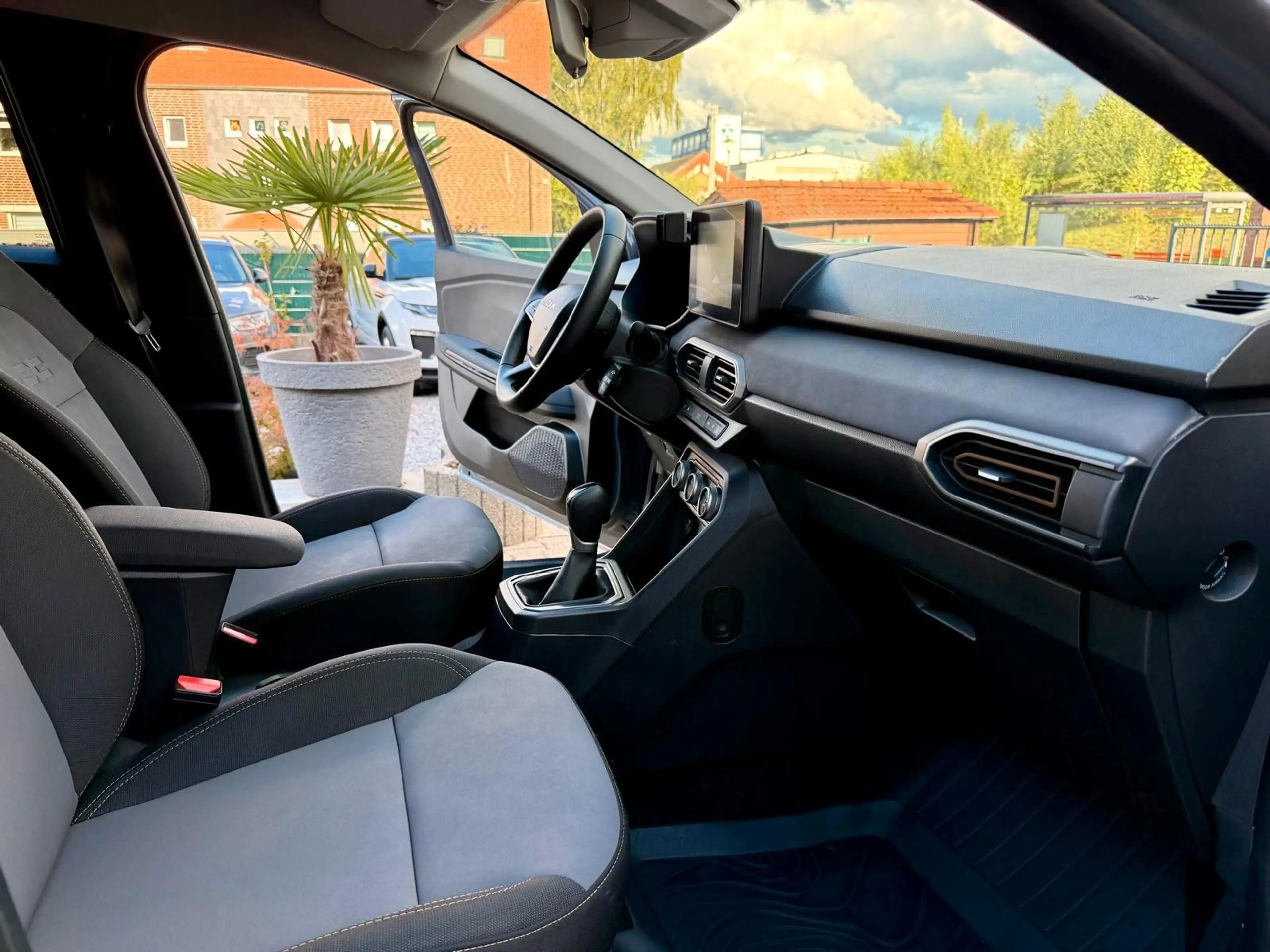 Dacia Jogger Extreme *1.Hand*Kamera*AHK*CarPlay*DAB* — photo 7