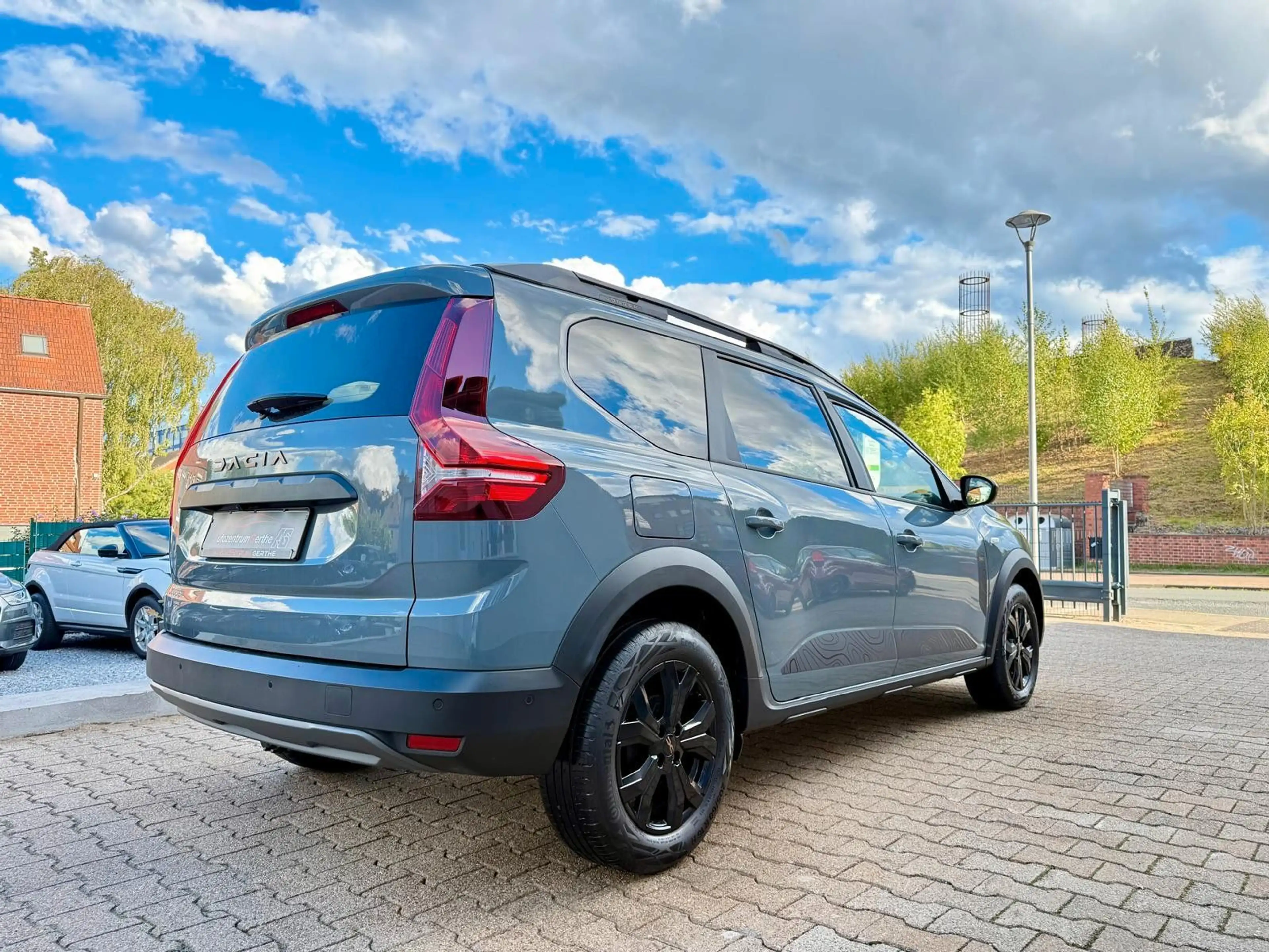 Dacia Jogger Extreme *1.Hand*Kamera*AHK*CarPlay*DAB* — photo 6