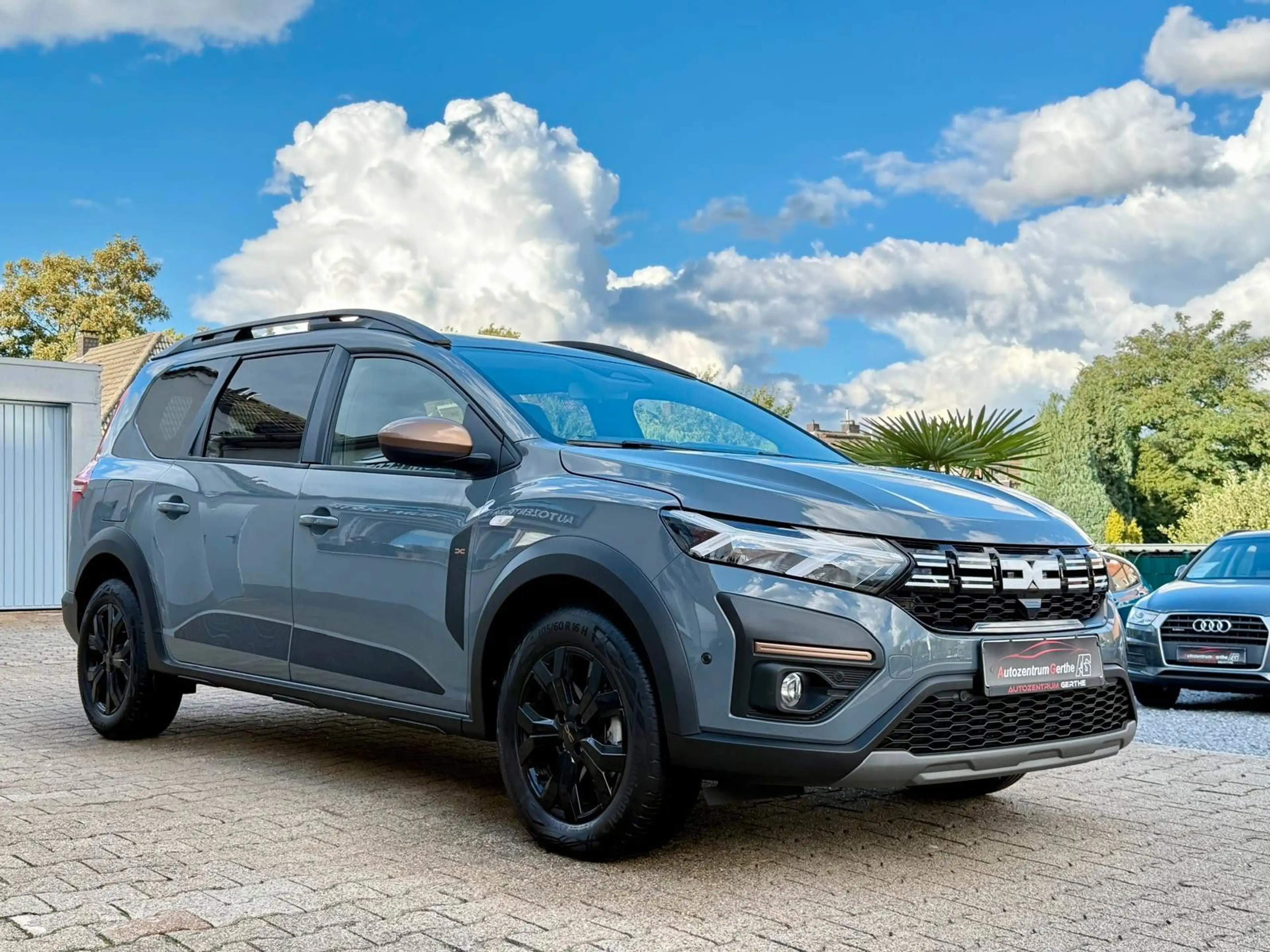 Dacia Jogger Extreme *1.Hand*Kamera*AHK*CarPlay*DAB* — photo 4
