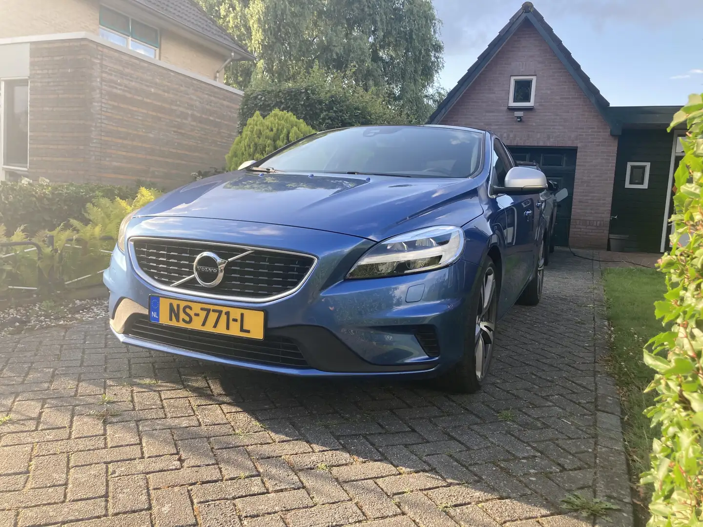 Volvo V40 2.0 T4 business sport nordic+ Azul - 1
