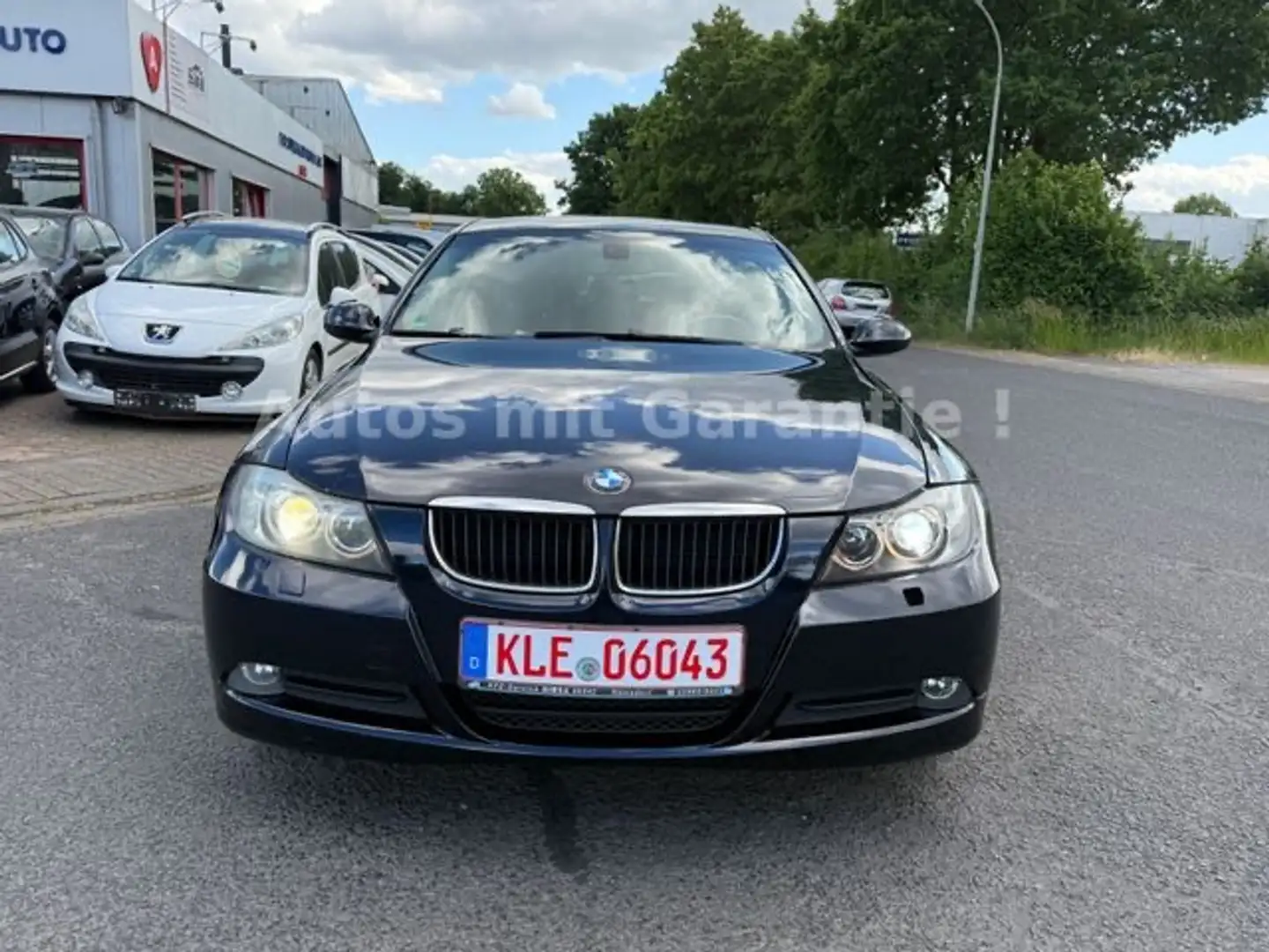 BMW 320 320d DPF Touring Aut. Blau - 2