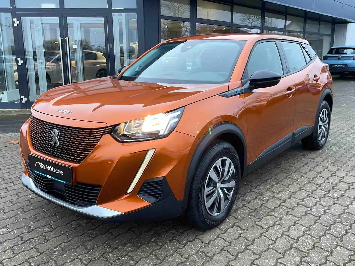 Peugeot 2008 e- Active Orange - 2