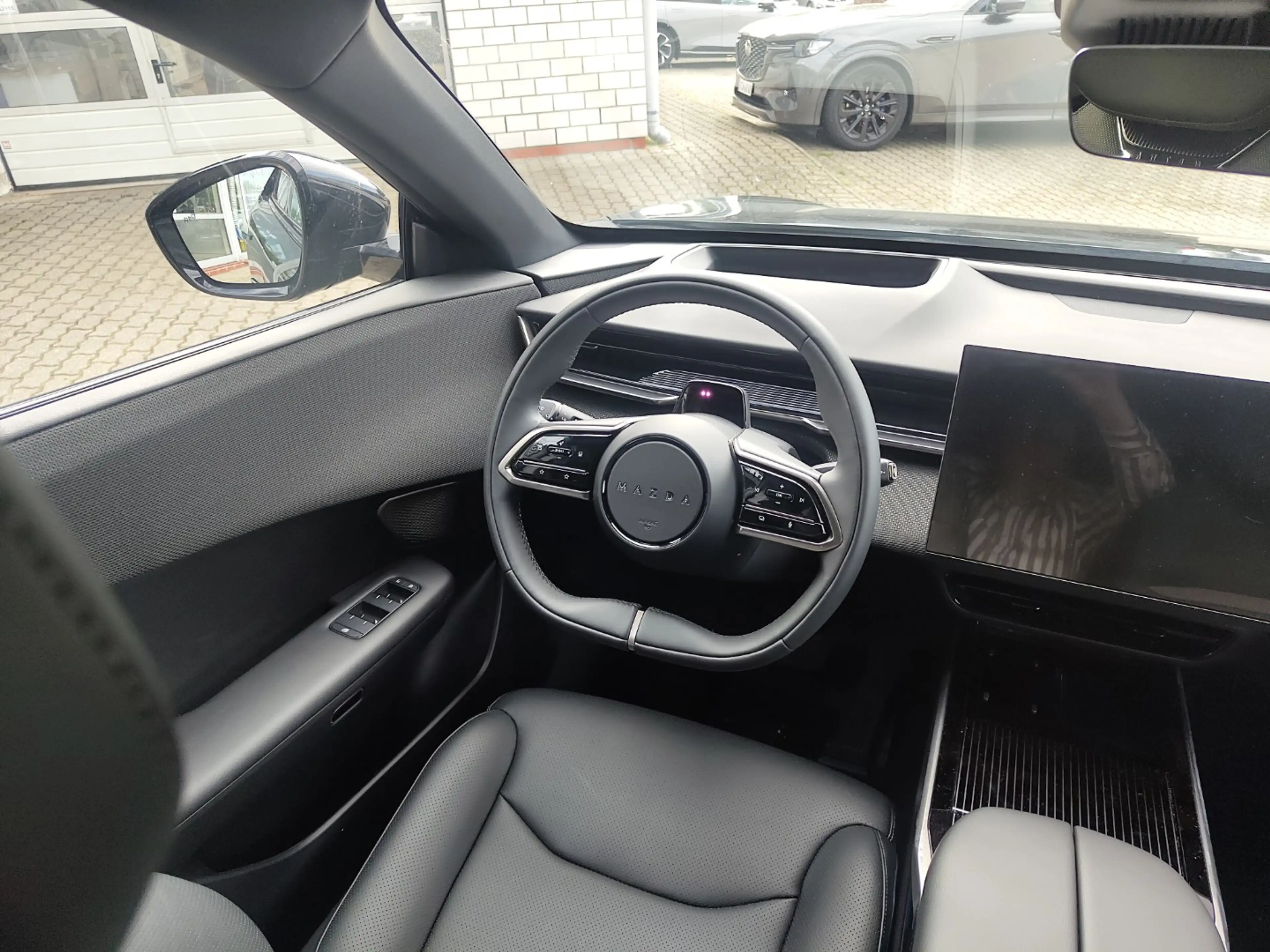 Mazda CX-6e EV 258ps — photo 5