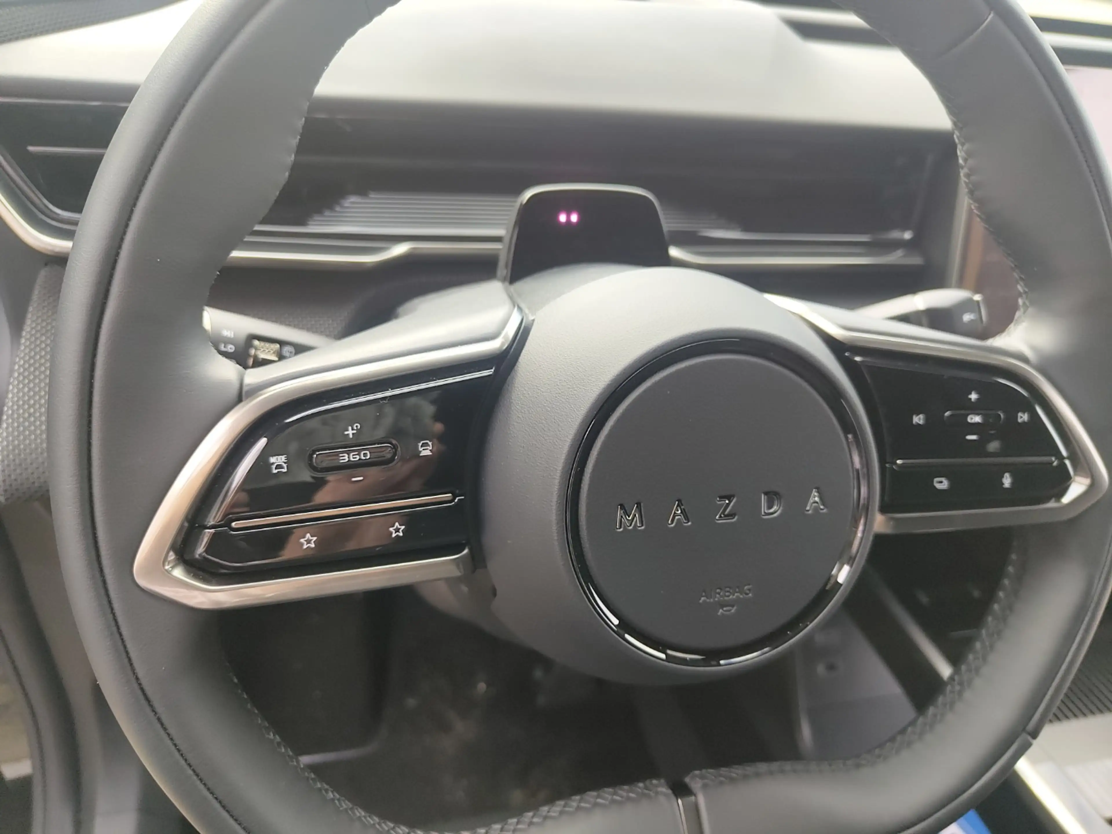 Mazda CX-6e EV 258ps — photo 14