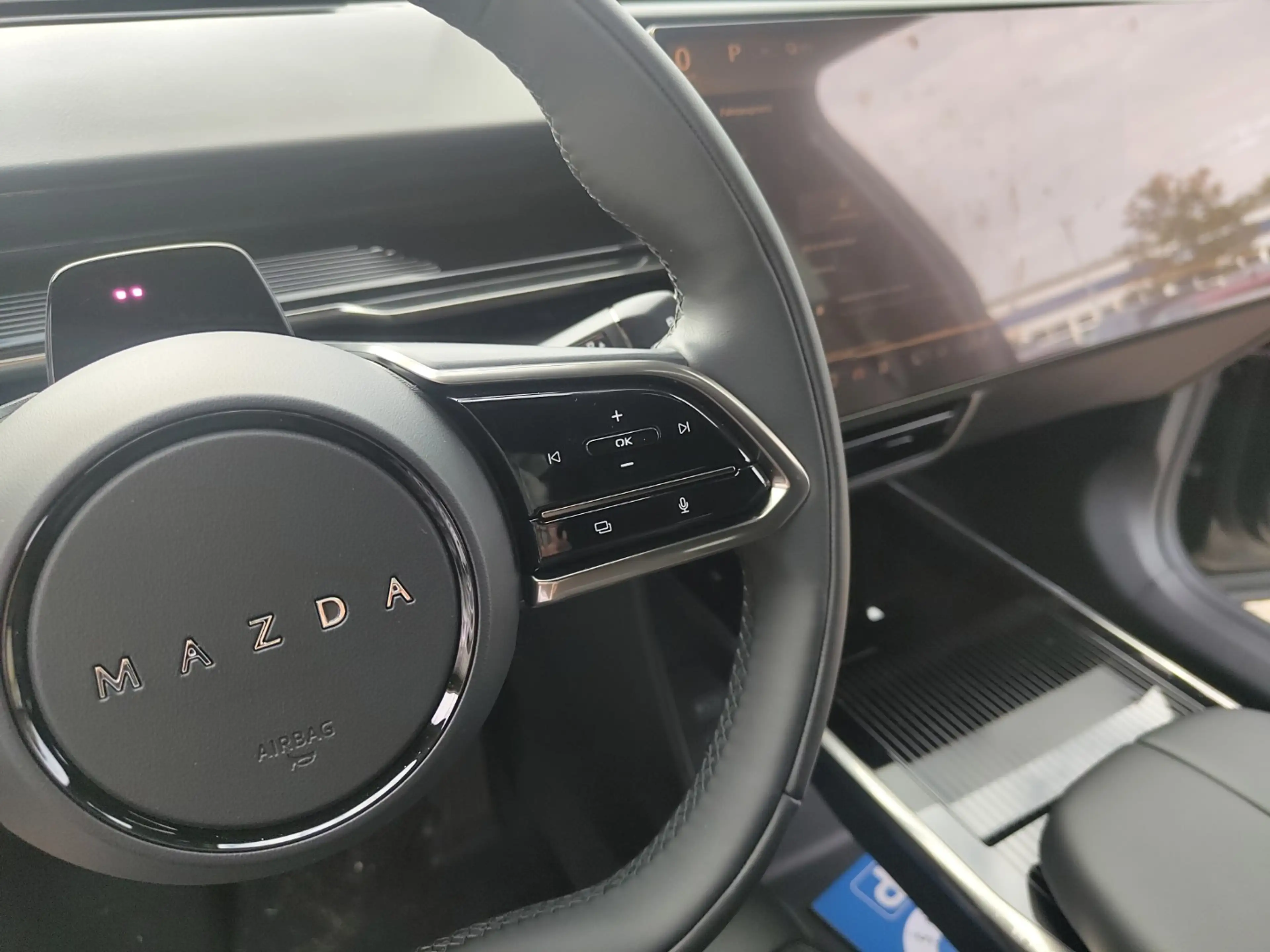 Mazda CX-6e EV 258ps — photo 15