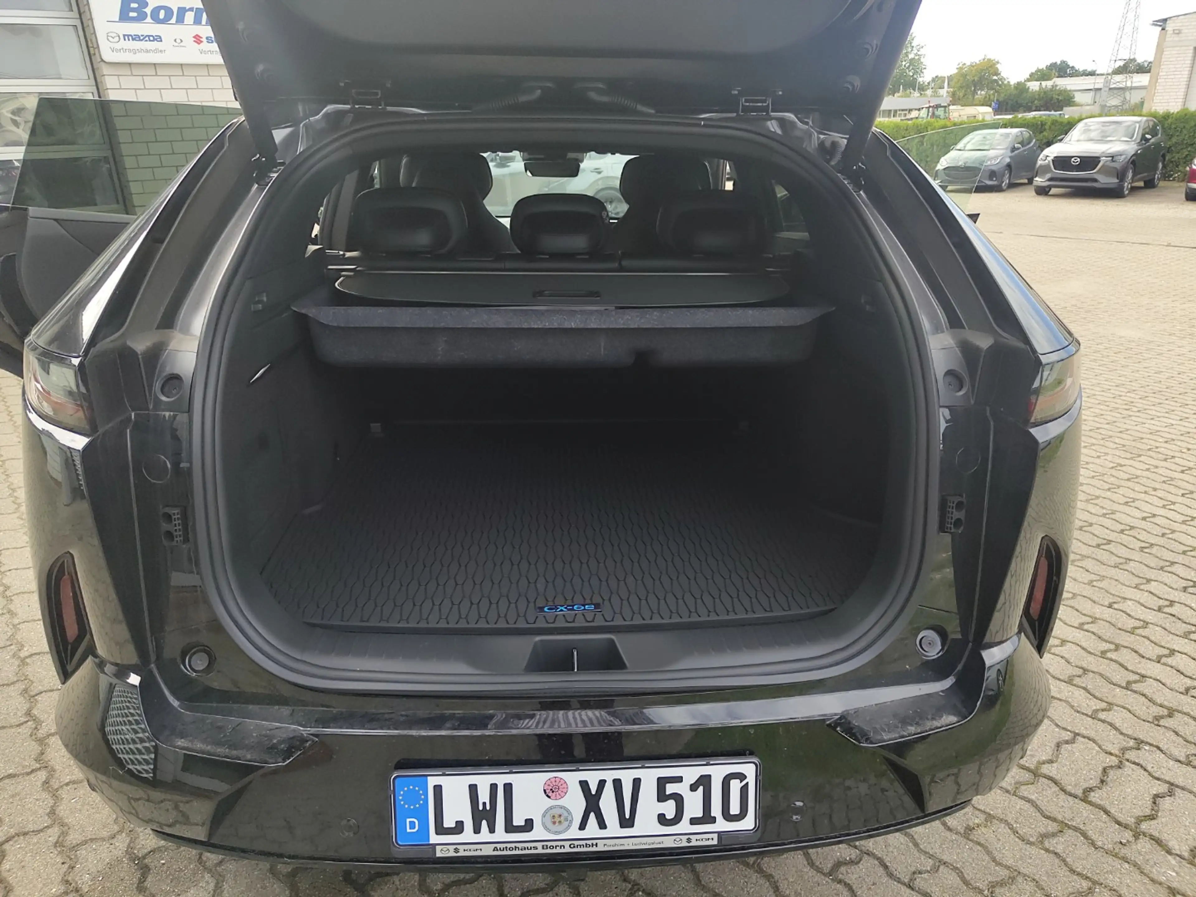 Mazda CX-6e EV 258ps — photo 8