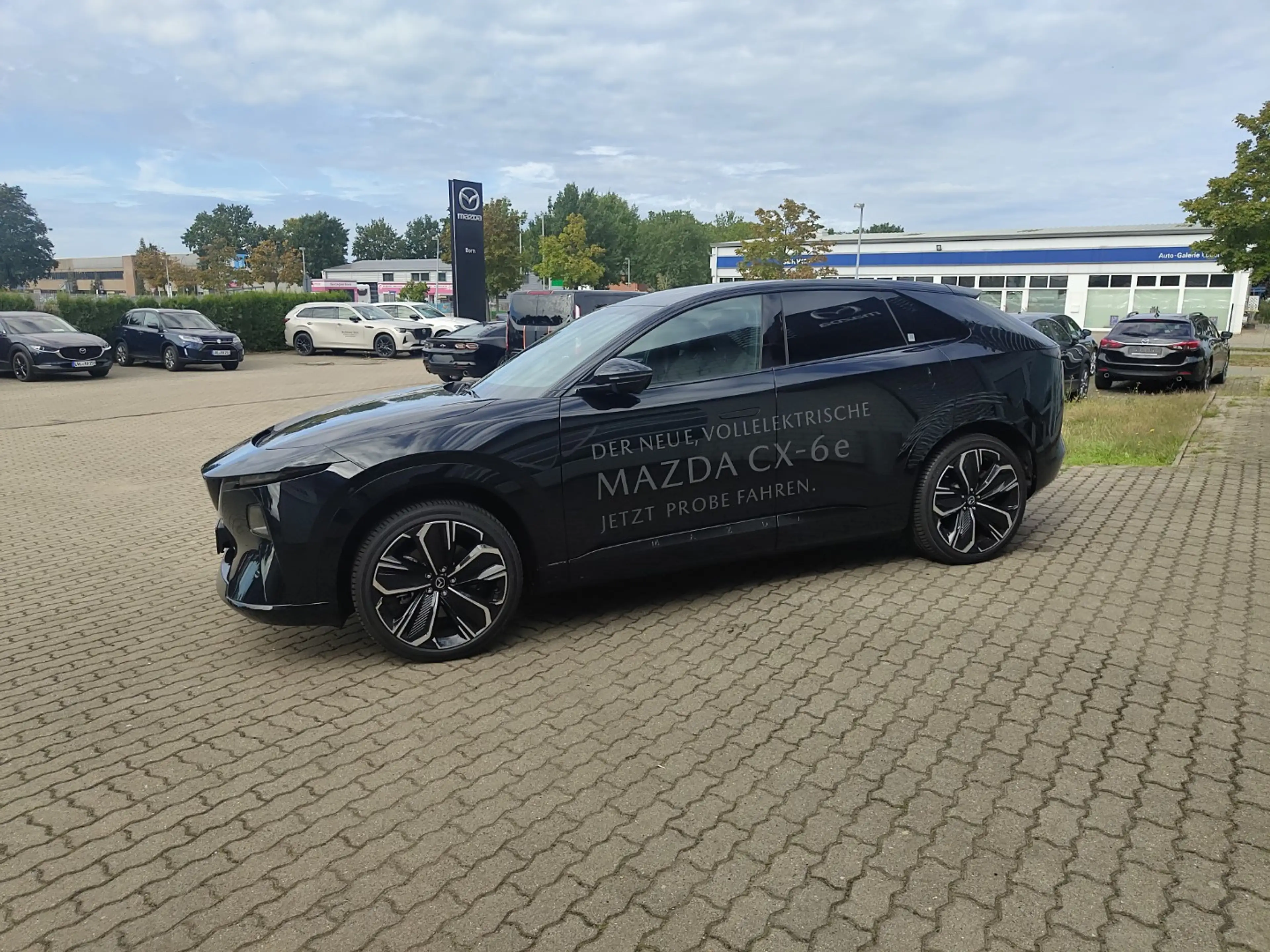 Mazda CX-6e EV 258ps — photo 2