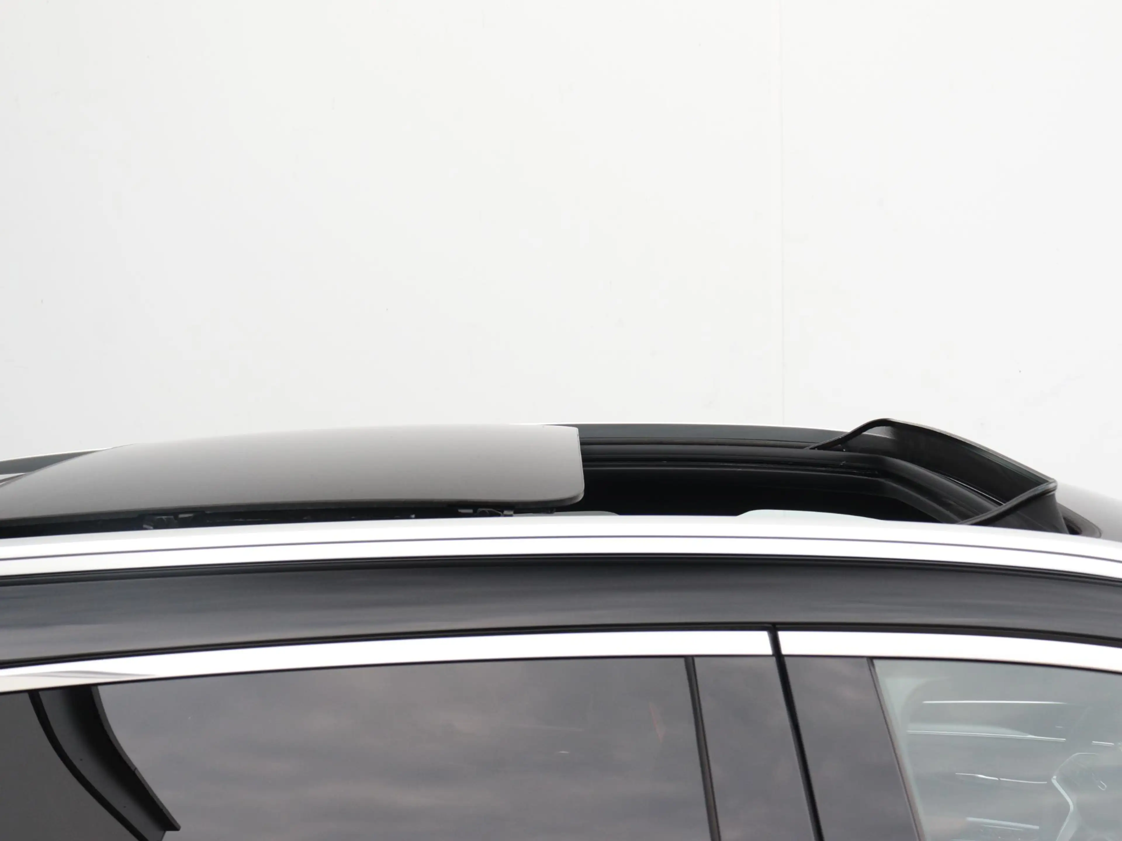 BYD Seal U 1.5 DM-i FWD Boost | Trekhaak | Schuif/kantel dak — photo 5