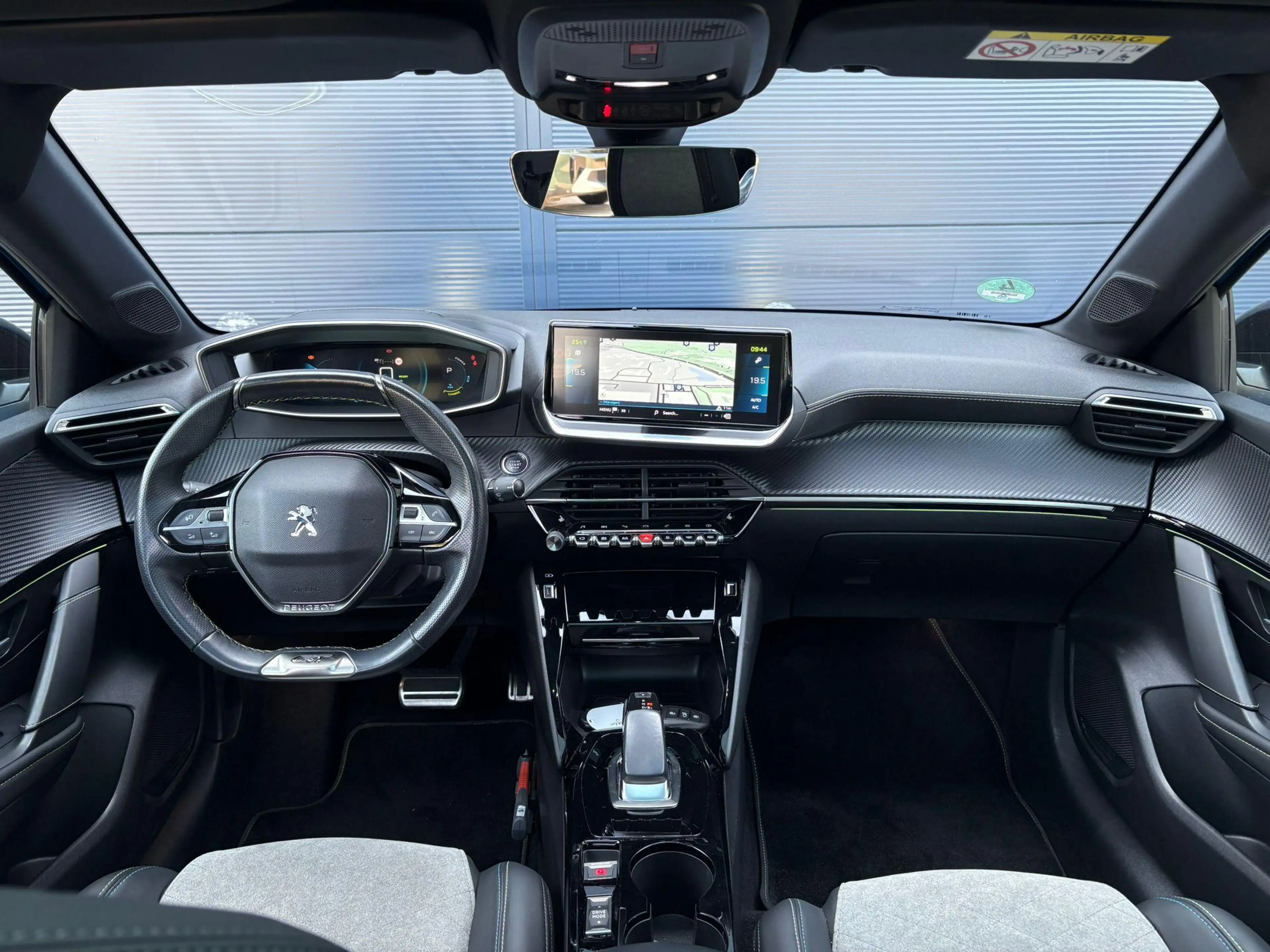 Peugeot e-208 EV GT Pack 50 kWh | Navigatie | Stoelverwarming | — photo 10