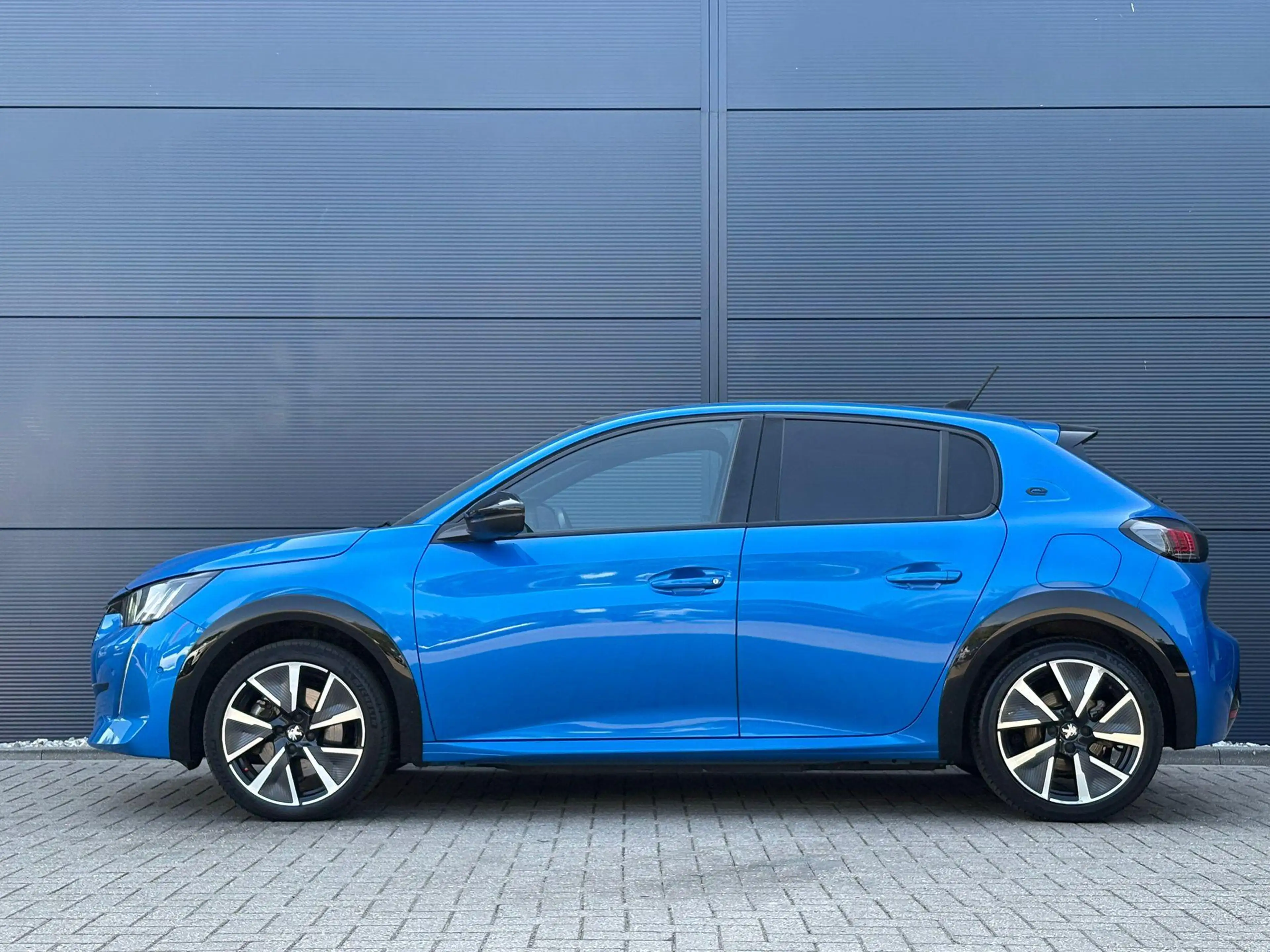 Peugeot e-208 EV GT Pack 50 kWh | Navigatie | Stoelverwarming | — photo 8