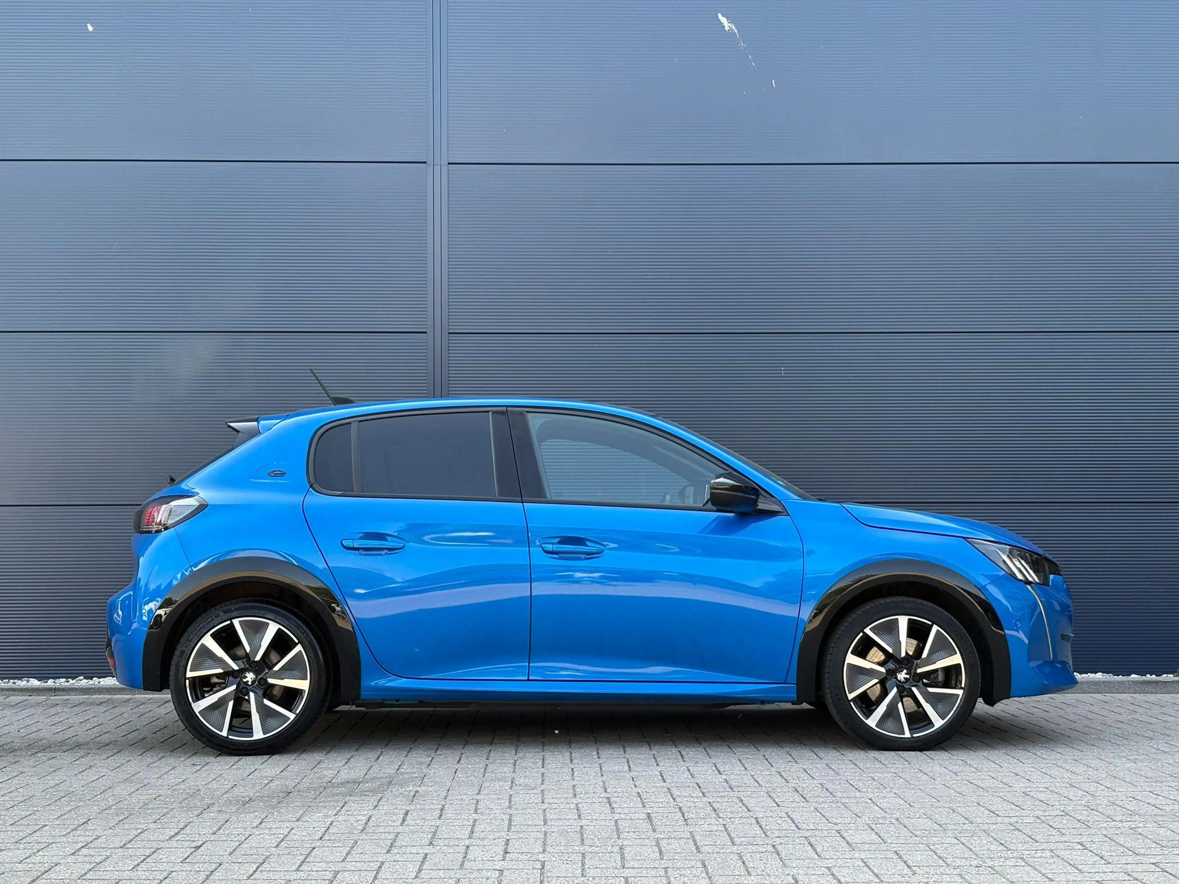 Peugeot e-208 EV GT Pack 50 kWh | Navigatie | Stoelverwarming | — photo 9