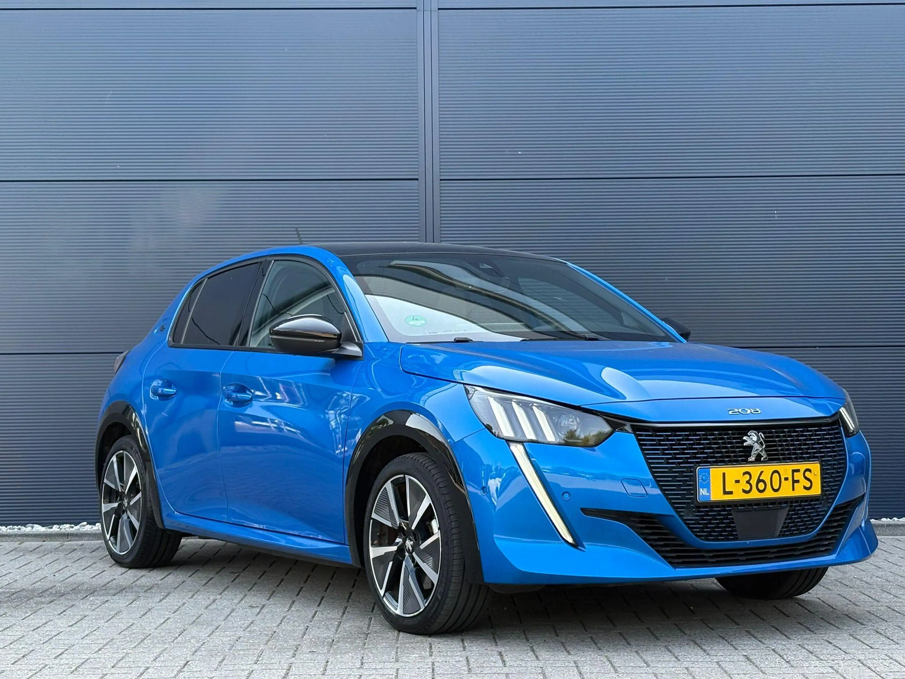Peugeot e-208 EV GT Pack 50 kWh | Navigatie | Stoelverwarming | — photo 4