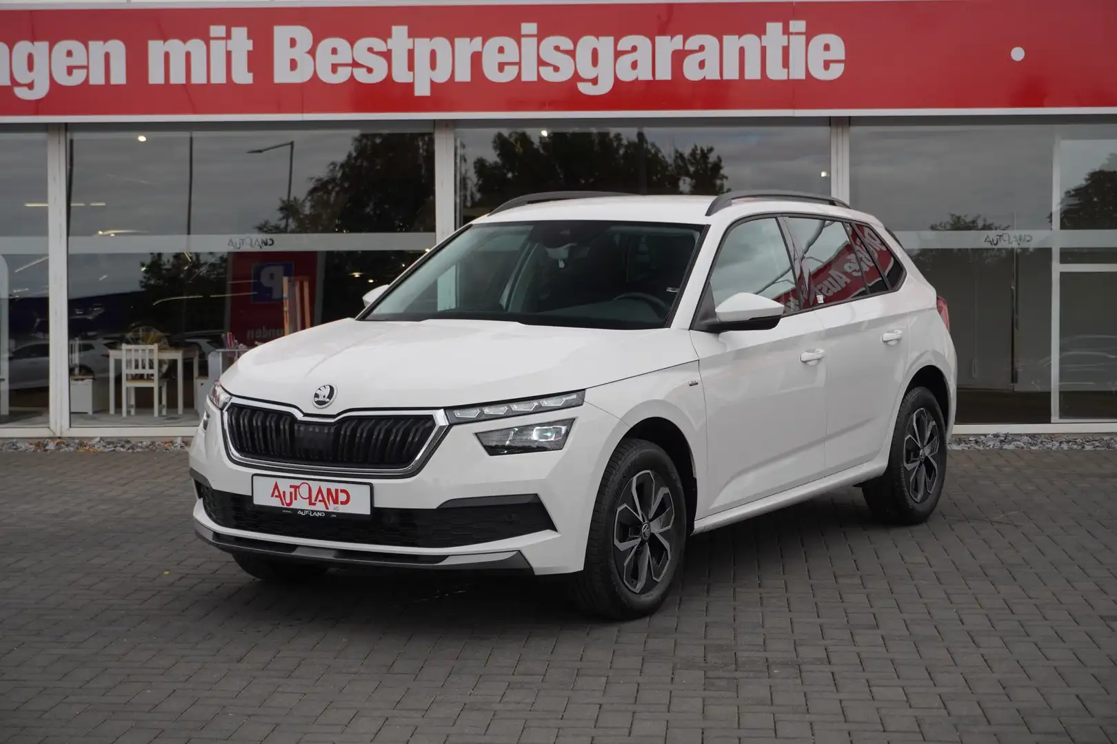 Skoda Kamiq 1.0 TSI DSG Drive 125 LED ACC SmartLink Weiß - 2