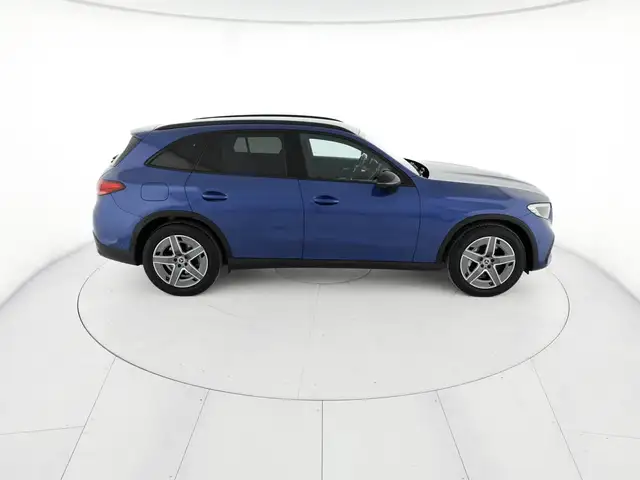 Mercedes-Benz GLC view 5