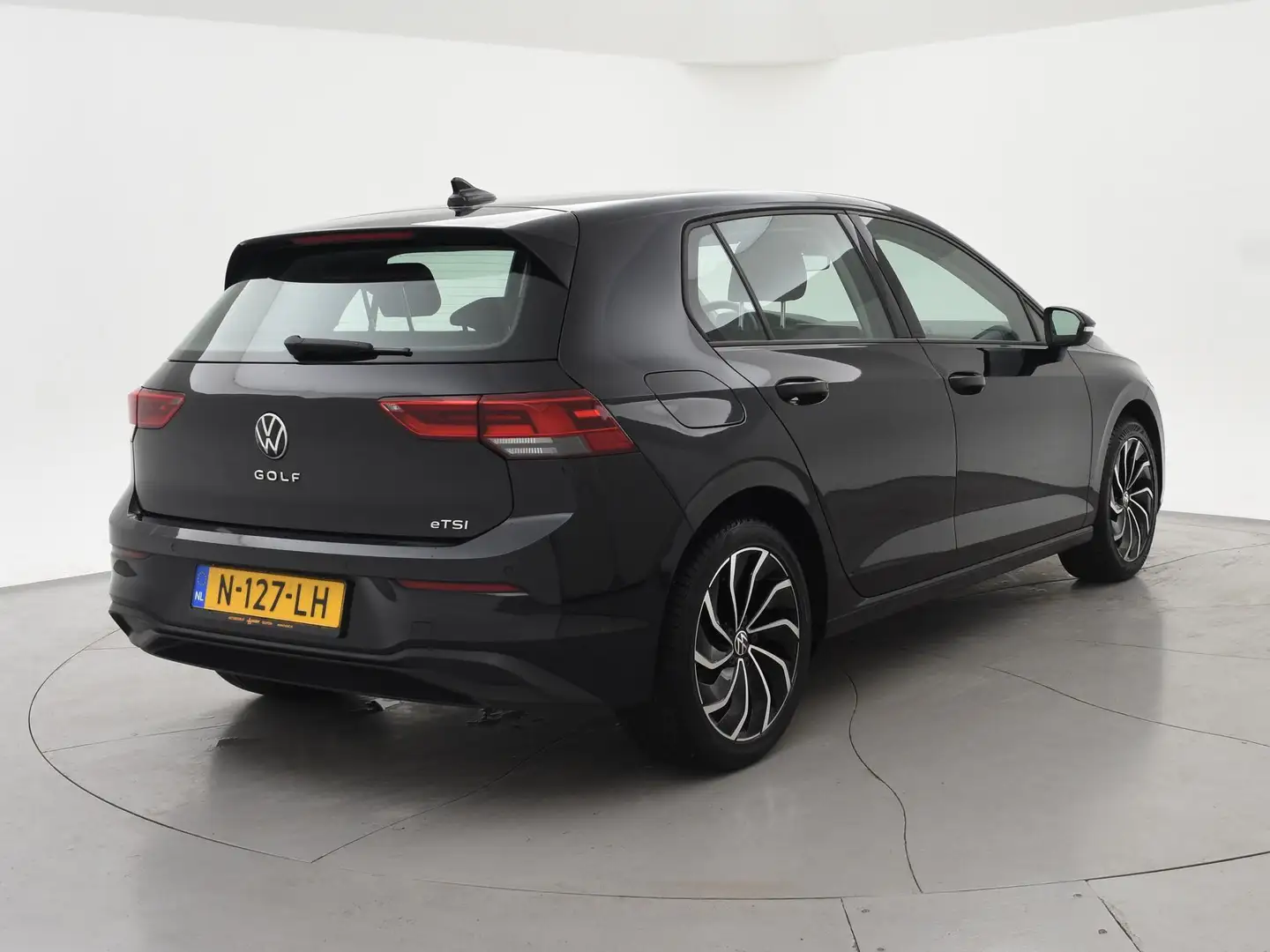 Volkswagen Golf 1.0 eTSI DSG + VIRTUAL COCKPIT | SFEERVERLICHTING Negro - 2