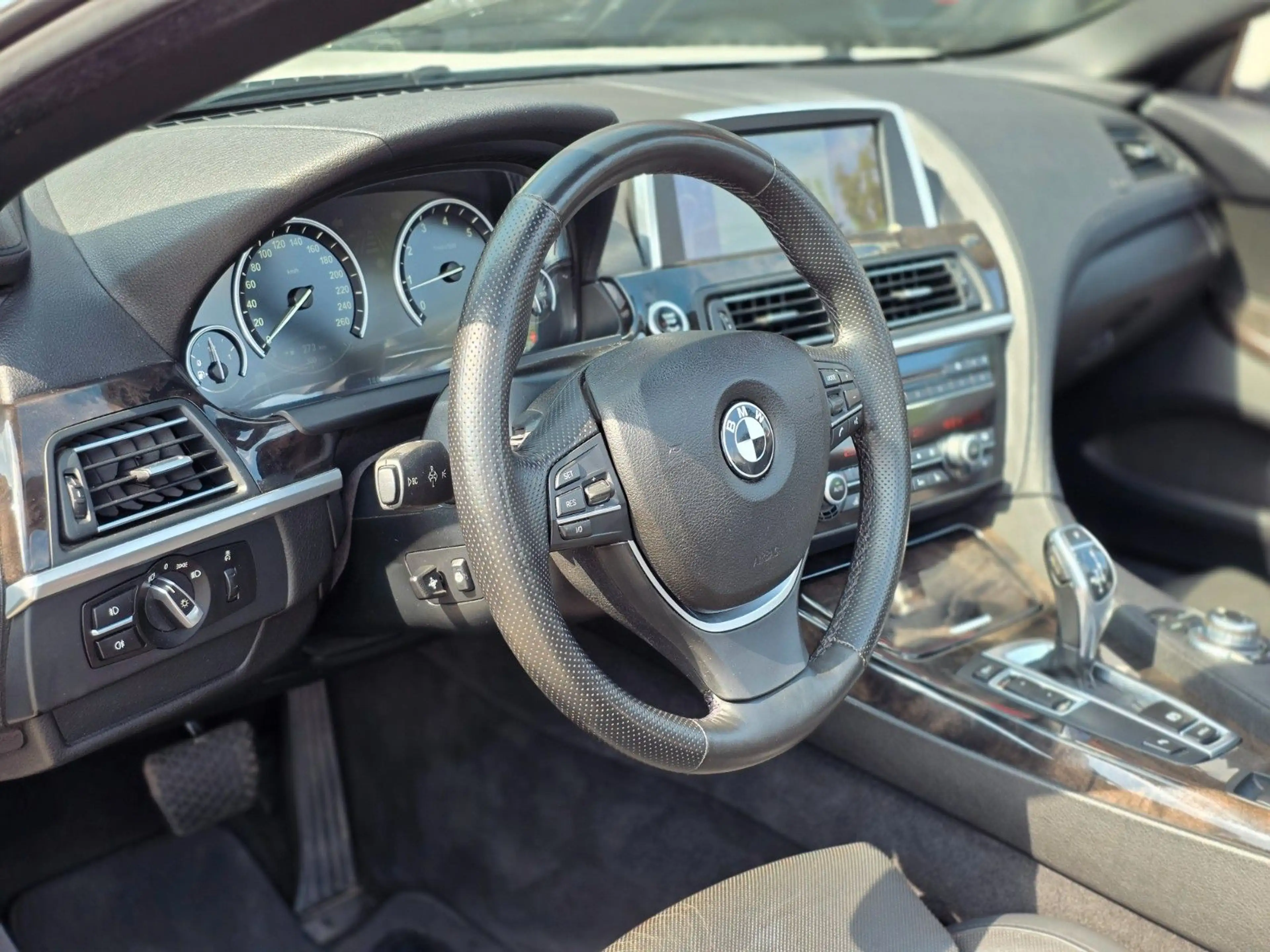 BMW 650 i Cabrio — photo 19