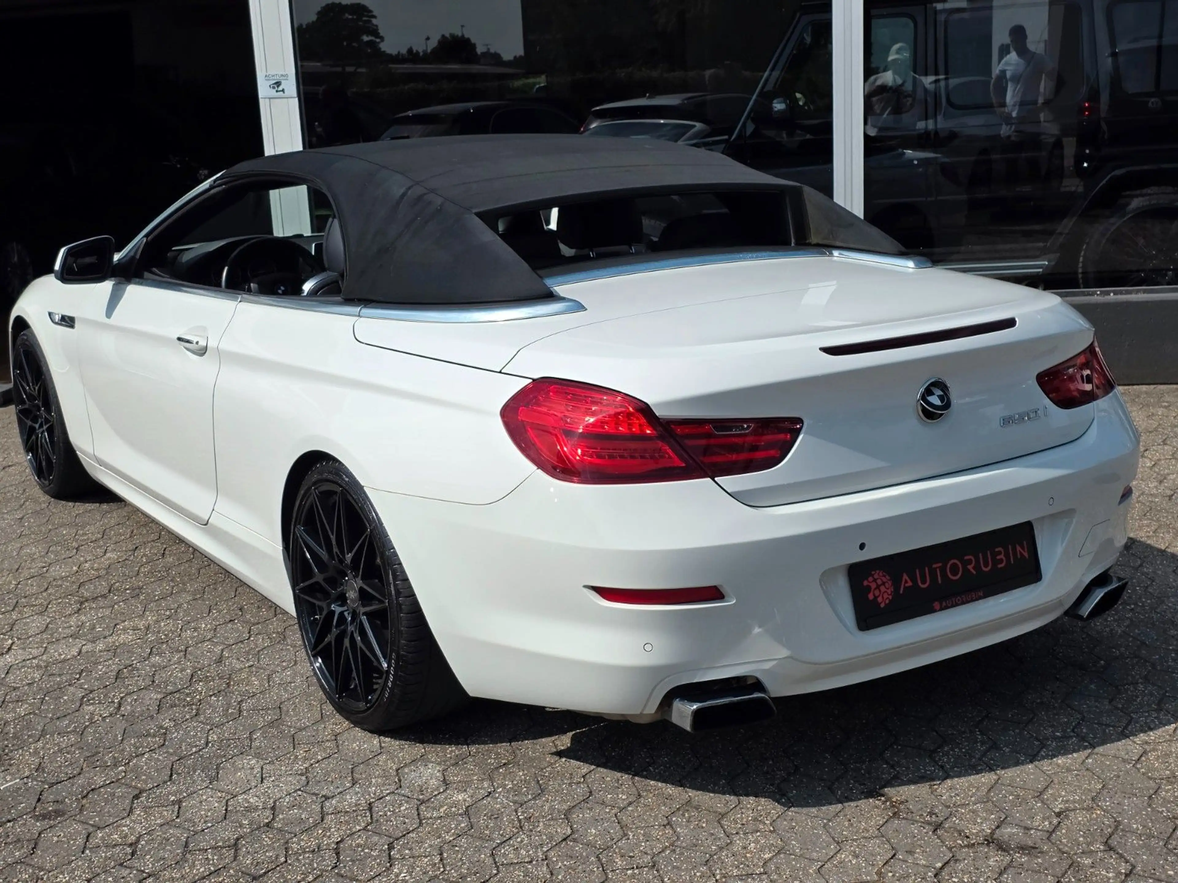 BMW 650 i Cabrio — photo 10