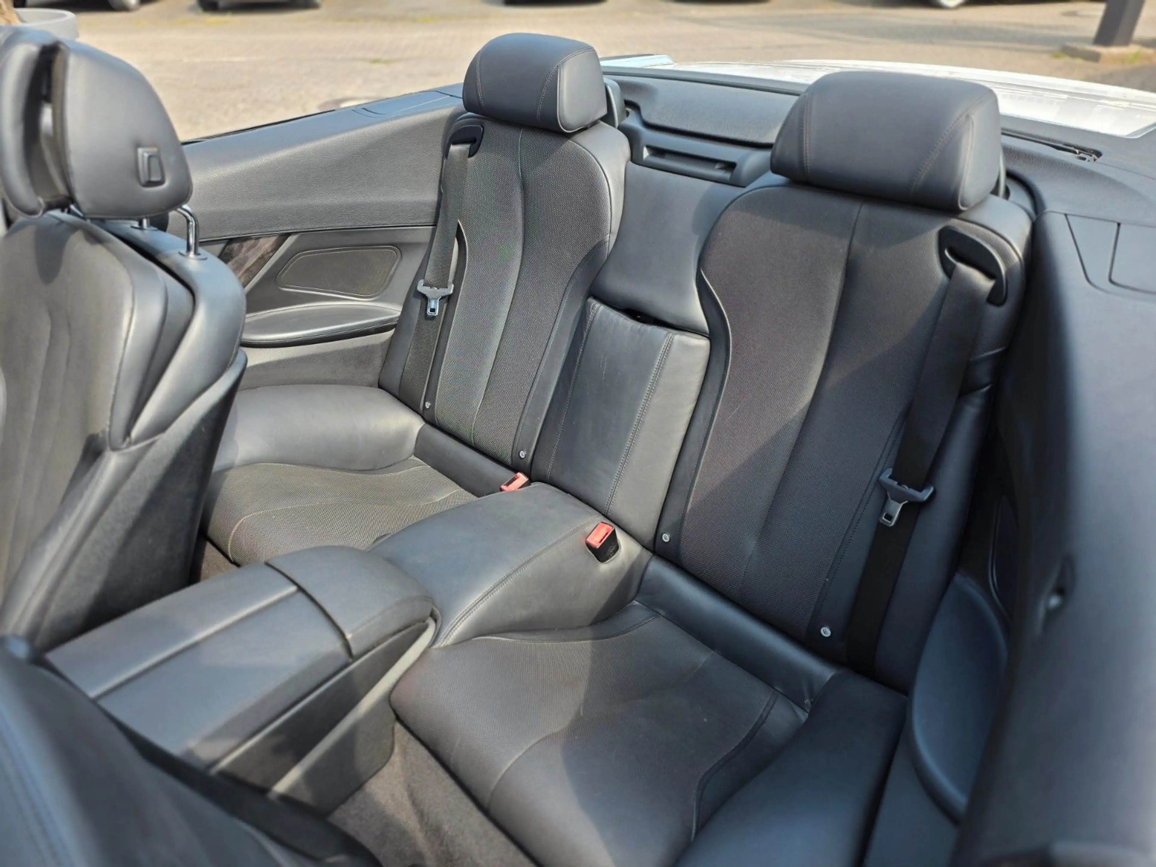 BMW 650 i Cabrio — photo 21