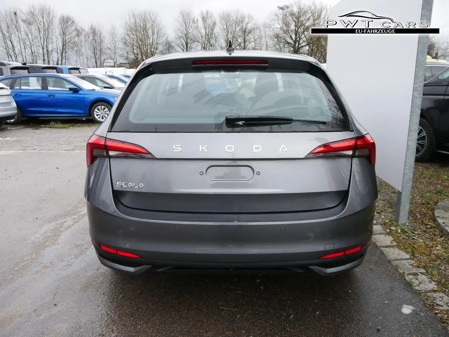 Skoda Scala Selection 1.0 TSI DSG*LED*PDC*SHZ*NAVI-ÜBER-SMA... Grau - 2
