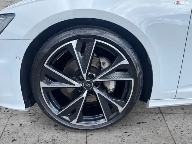Audi A6 view 8