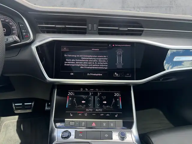 Audi A6 view 11