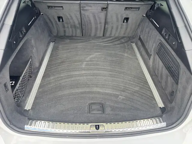 Audi A6 view 14