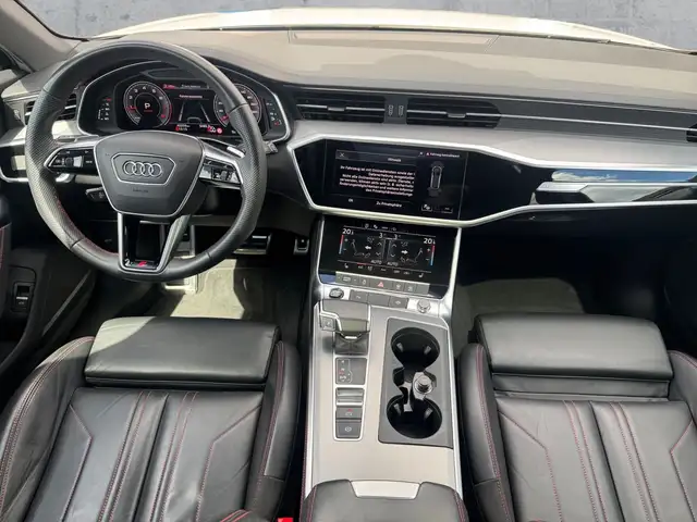 Audi A6 view 9