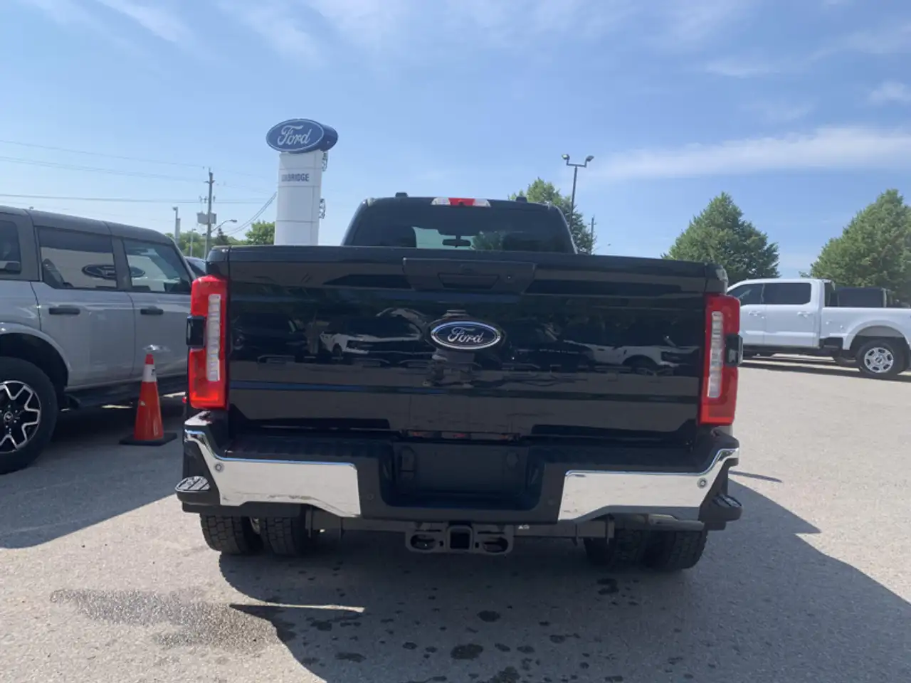 Ford F-450 Super Duty снимка Ford F-450 Super Duty