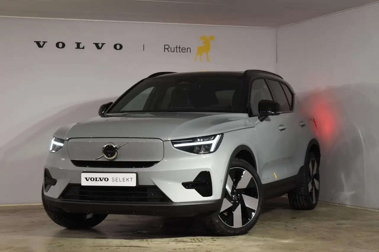 Volvo EX40 2026