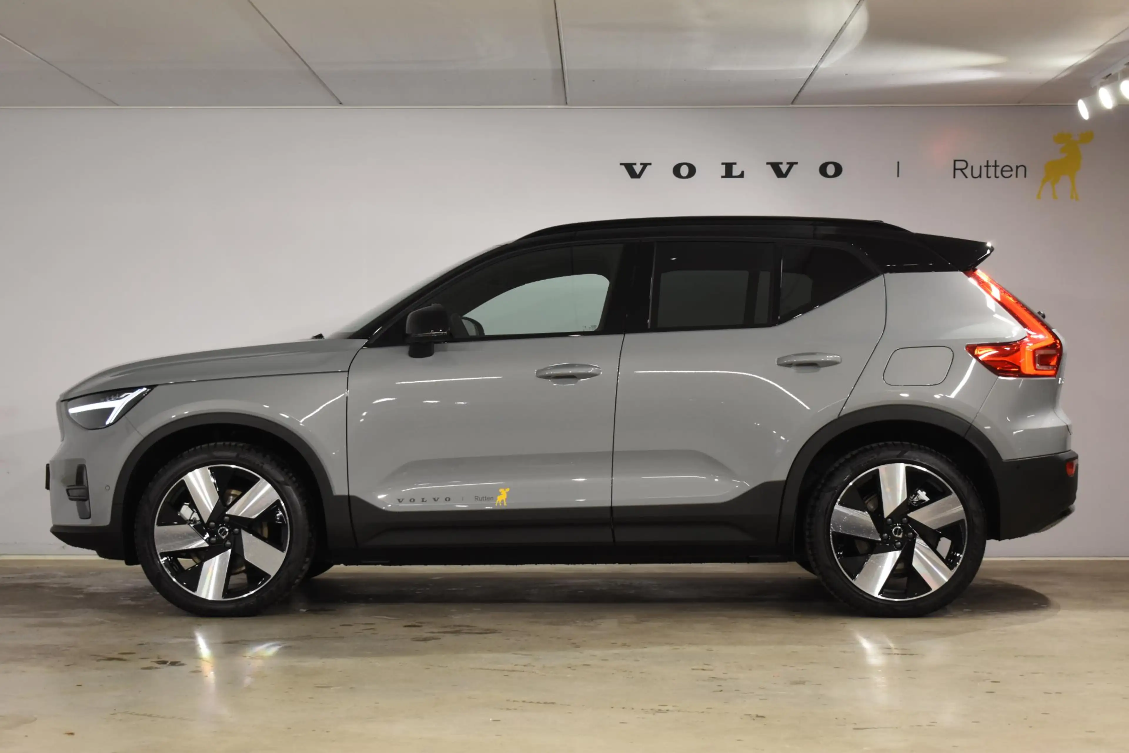 Volvo EX40 252PK Single Motor Extended Range 82 kWh Plus / Lo — photo 6
