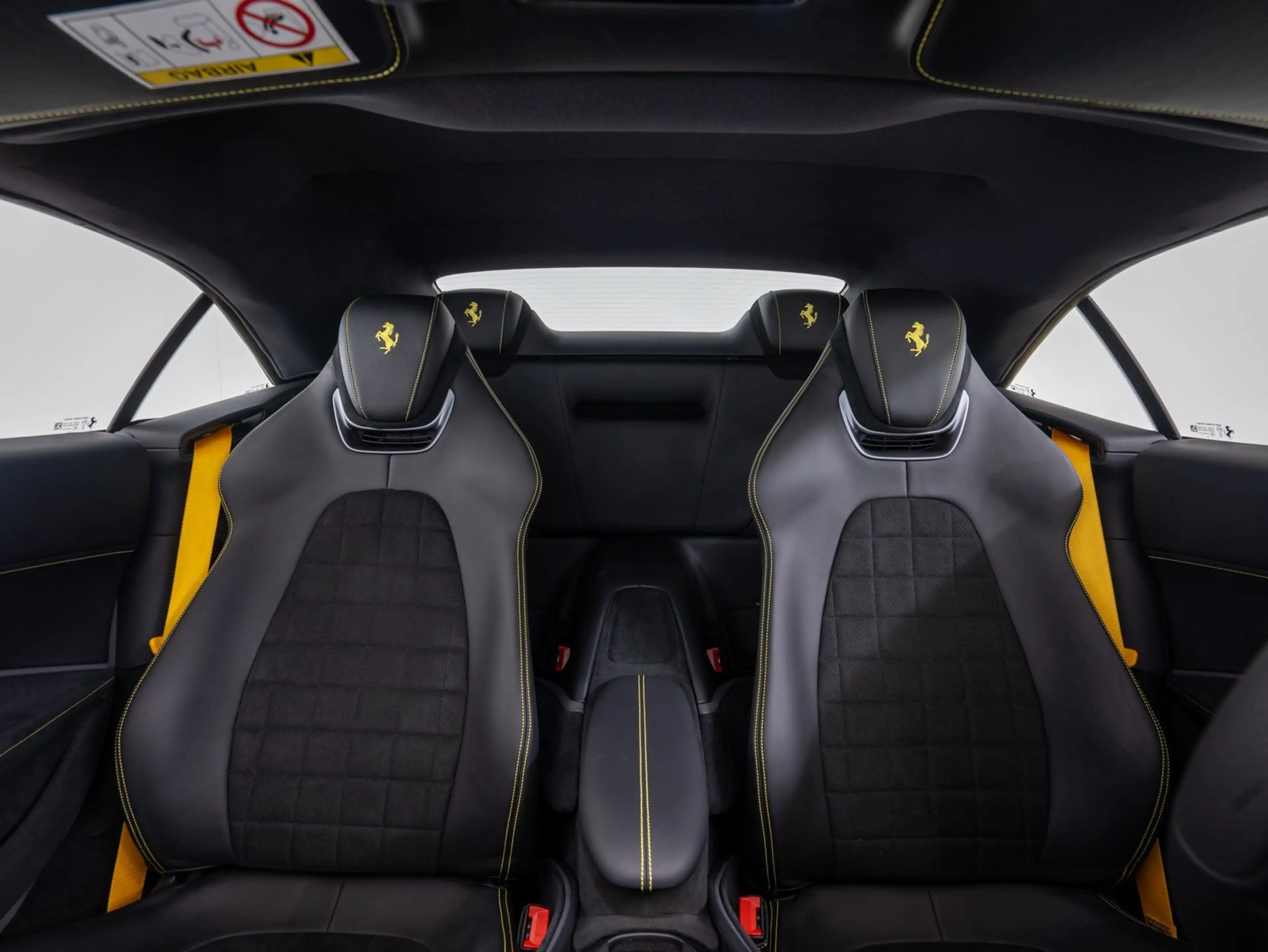 Ferrari Roma Spider FERRARI SINGEN — photo 10