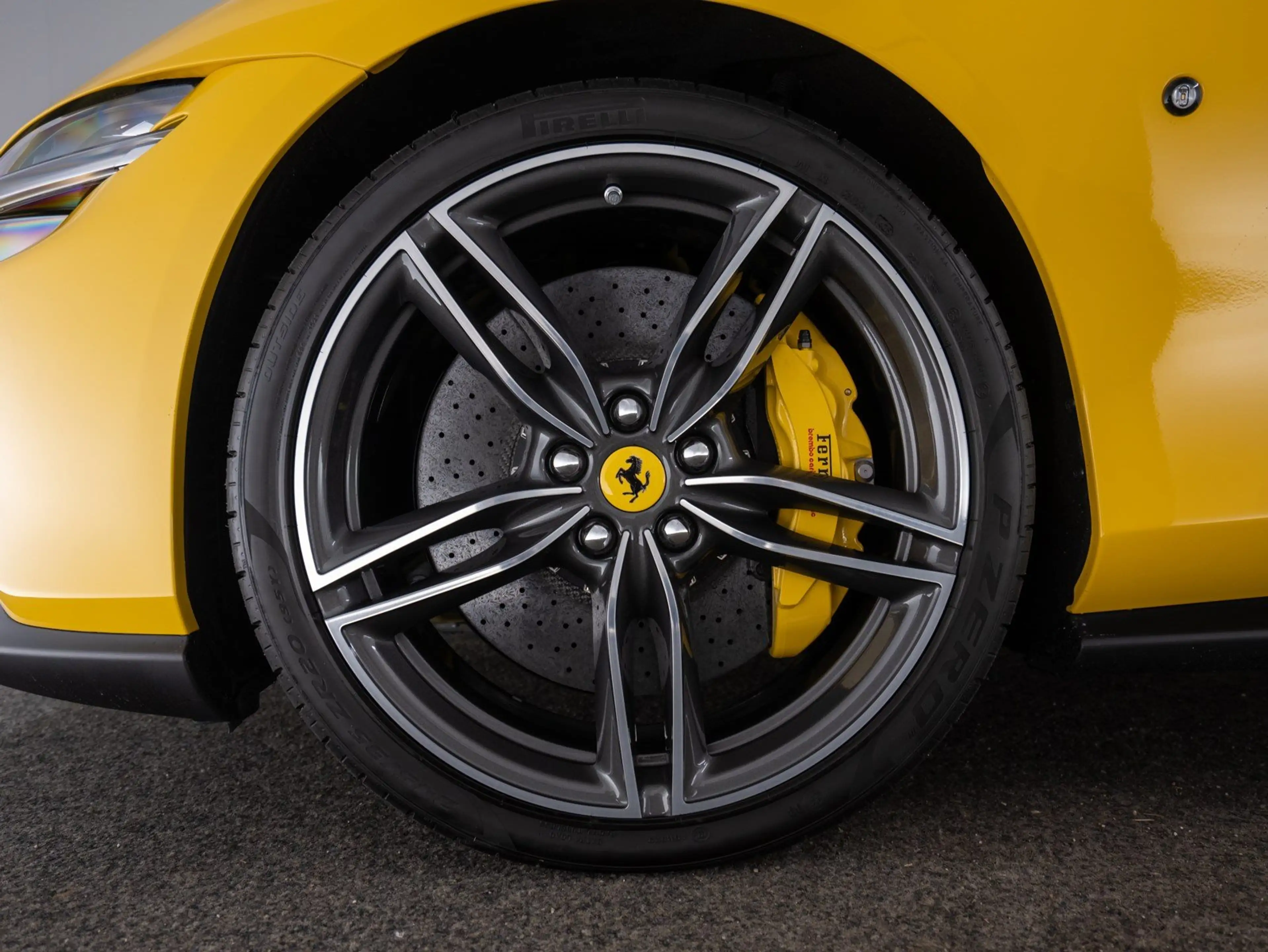 Ferrari Roma Spider FERRARI SINGEN — photo 11