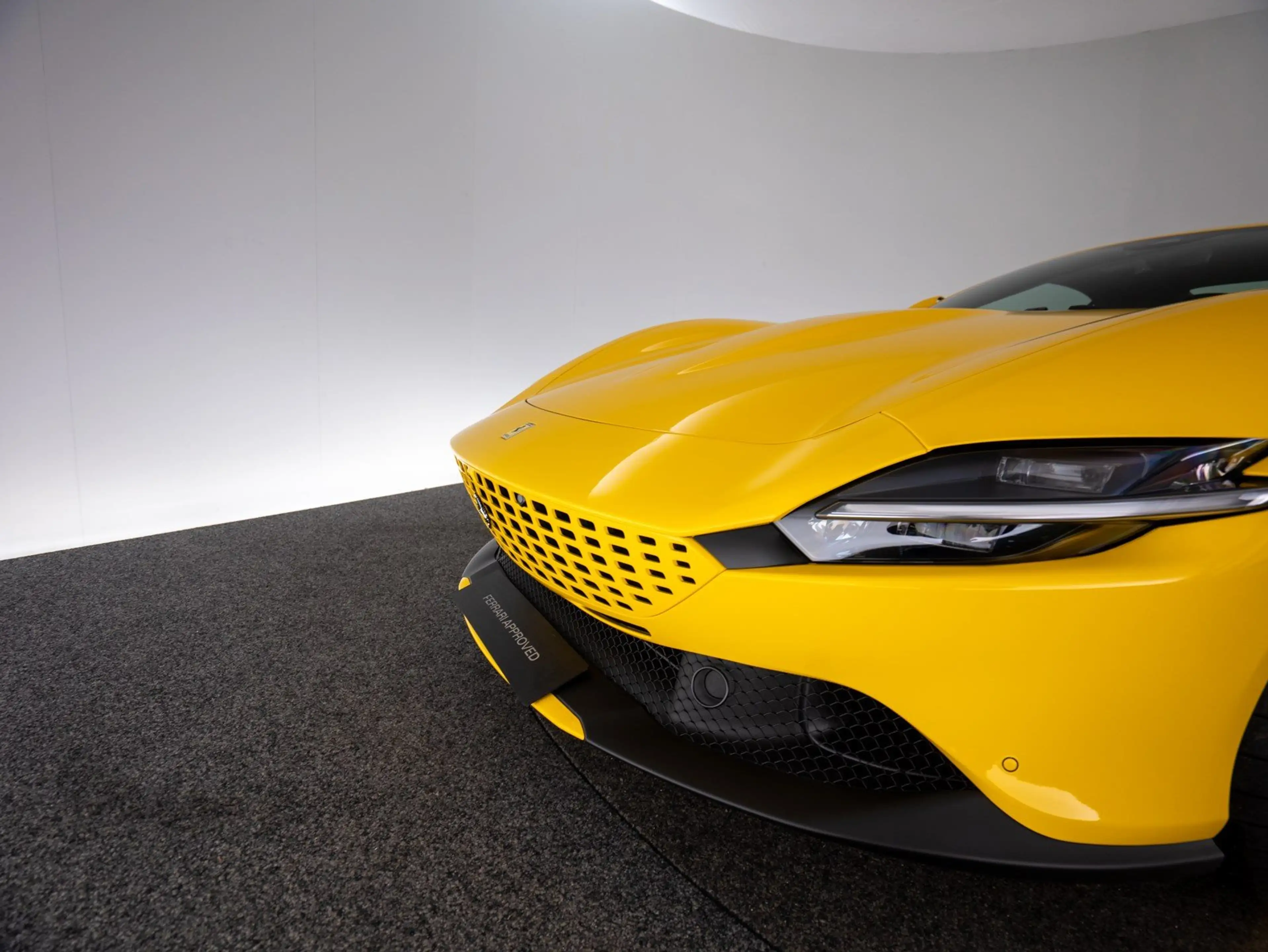 Ferrari Roma Spider FERRARI SINGEN — photo 15