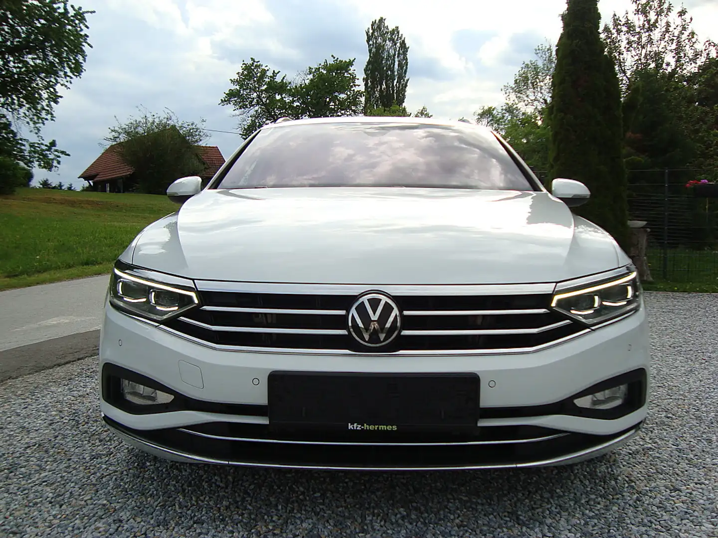 Volkswagen Passat Variant Elegance 2.0 TDI DSG IQ-Matrix AHV 1-Hand !! Weiß - 2