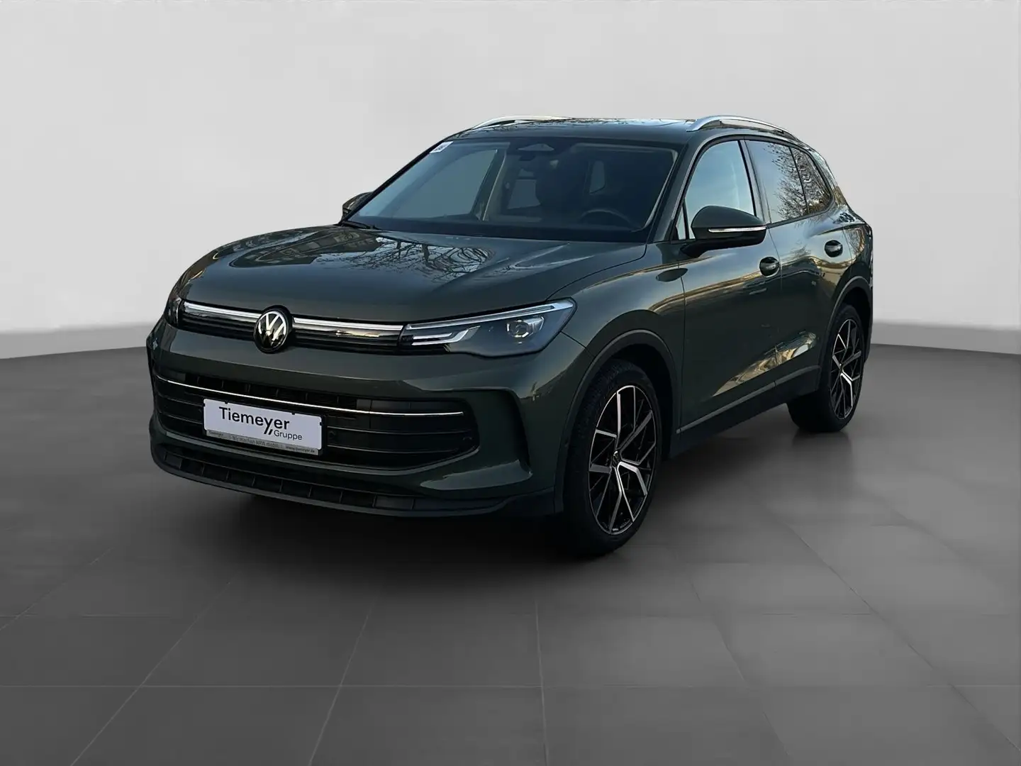 Volkswagen Tiguan 1.5 eTSI DSG LIFE LM20 PANO AHK KAMERA Grün - 2
