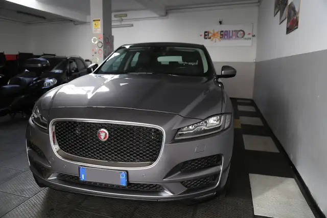 Jaguar F-Pace 2.0d i4 Chequered Flag awd 180cv auto ..PREZZO REALE..