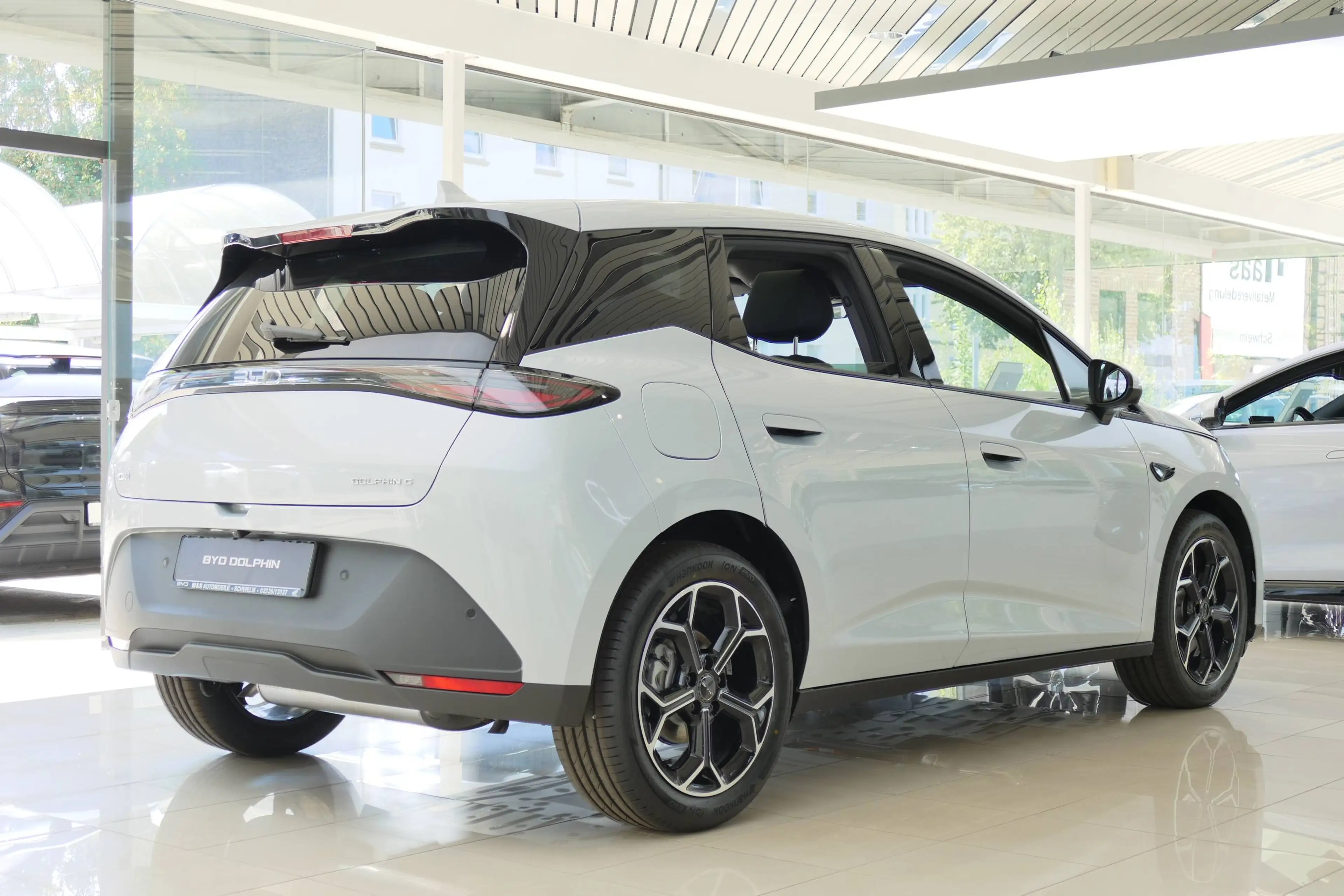 BYD Dolphin G 1.5 PHEV DM-i 156 KW Comfort °Vorführwagen° — photo 3