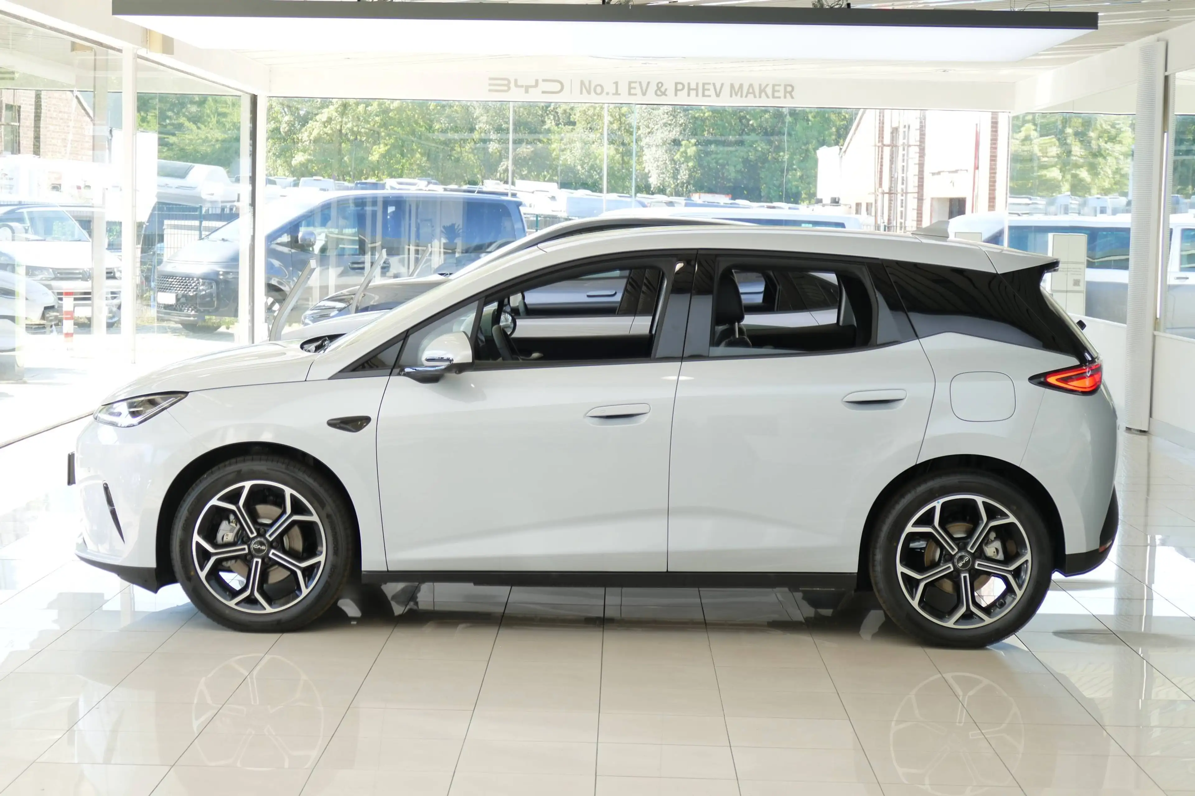 BYD Dolphin G 1.5 PHEV DM-i 156 KW Comfort °Vorführwagen° — photo 10