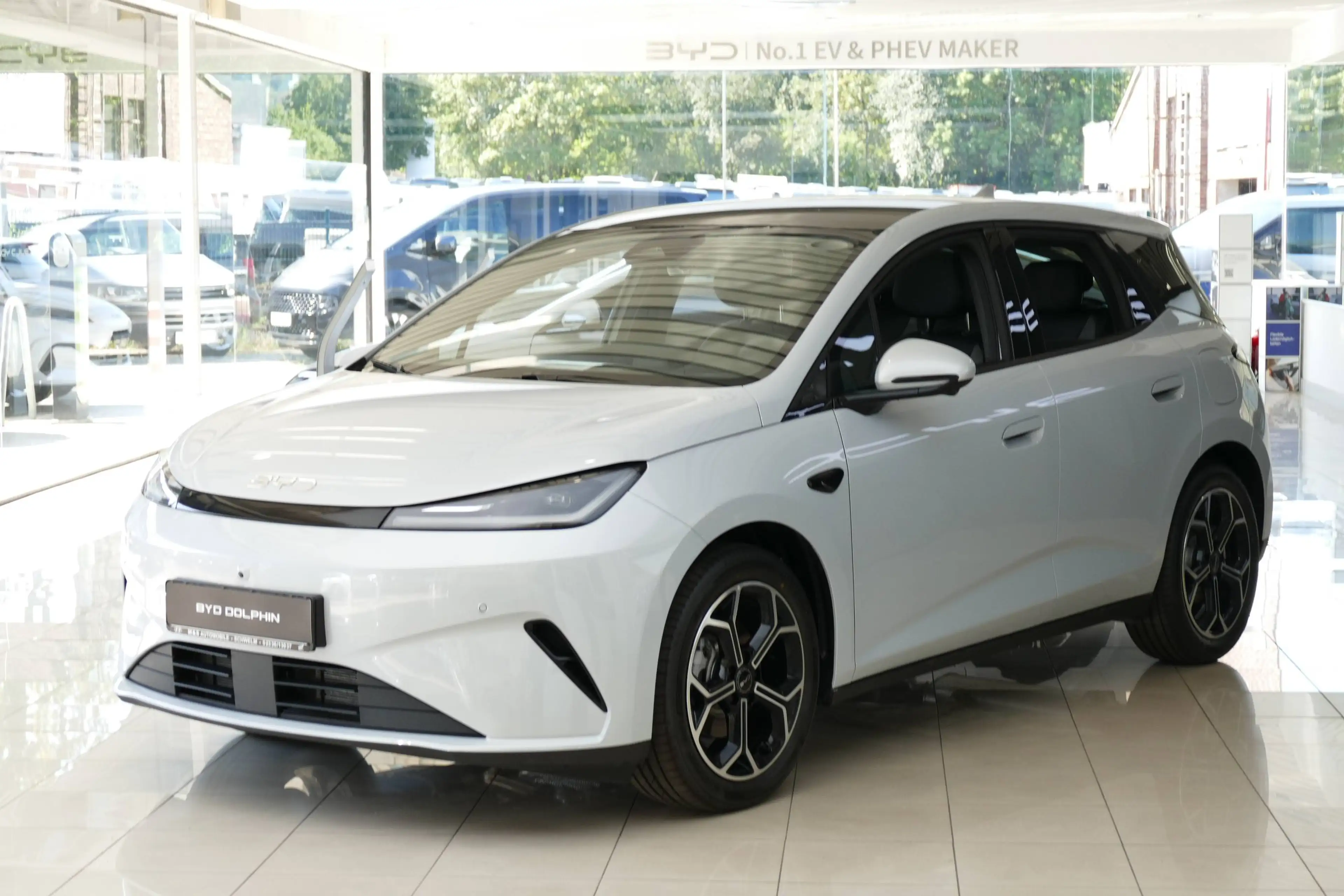 BYD Dolphin G 1.5 PHEV DM-i 156 KW Comfort °Vorführwagen° — photo 2