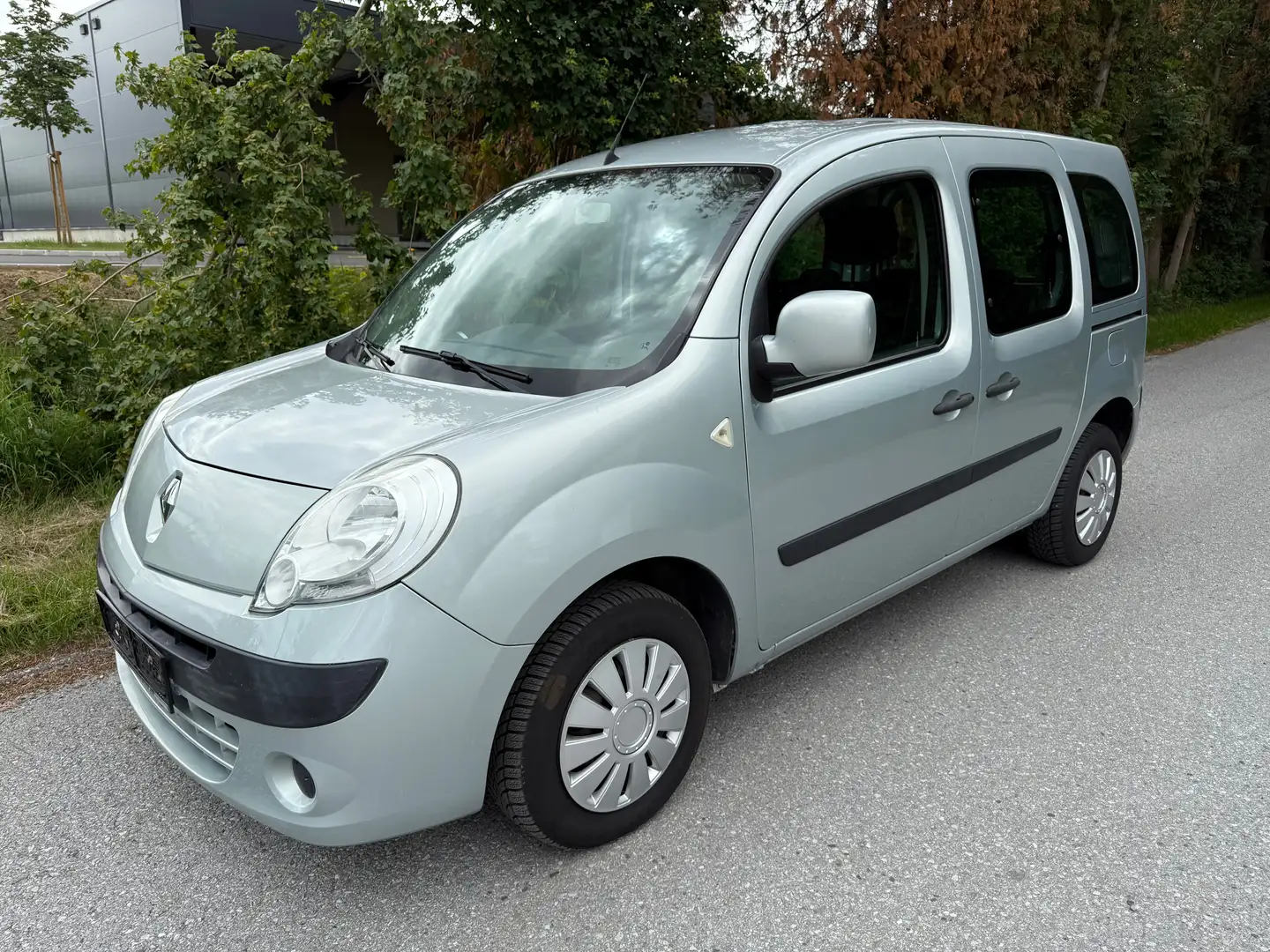 Renault Kangoo Authentique 1,5 Diesel Silber - 1