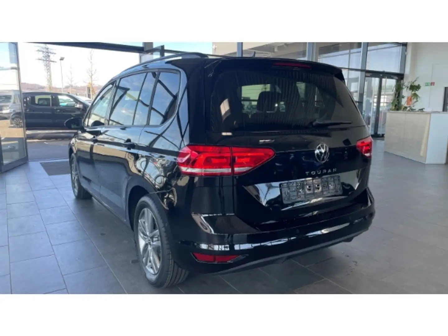 Volkswagen Touran Comfortline 1.5 TSI 7-Sitze El. Heckklappe Navi Ka Schwarz - 2
