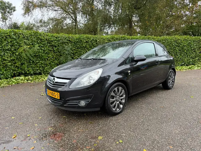 Opel Corsa 1.2-16V '111' Edition | Airco