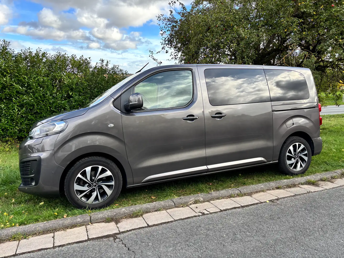 Citroen Spacetourer Business Lounge M, Vollausstattung, NEUER AM!!! Grau - 2
