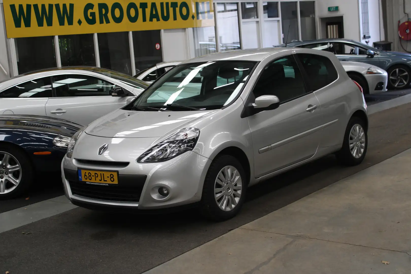 Renault Clio 1.2 Collection Airco, Cruise Control, Trekhaak, St Grijs - 1
