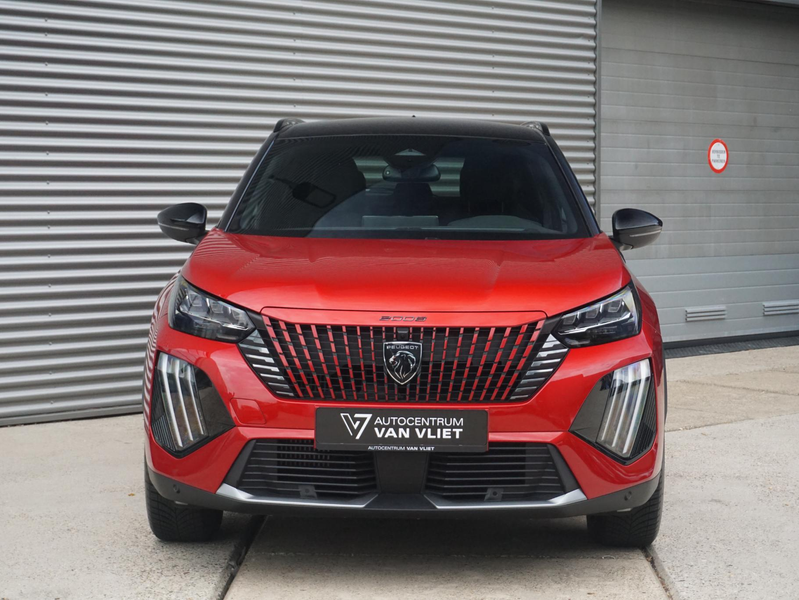 Peugeot 2008 1.2 Hybrid 136 GT 360 Camera — photo 3