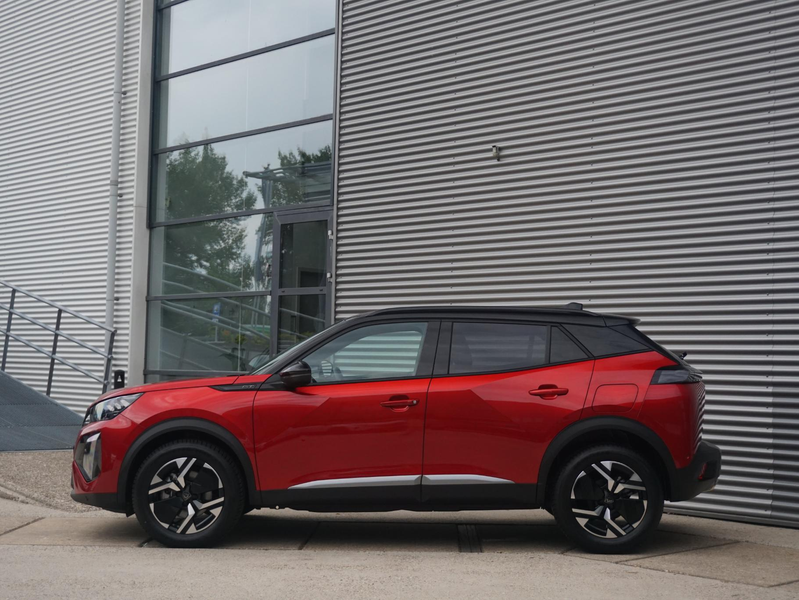 Peugeot 2008 1.2 Hybrid 136 GT 360 Camera — photo 5