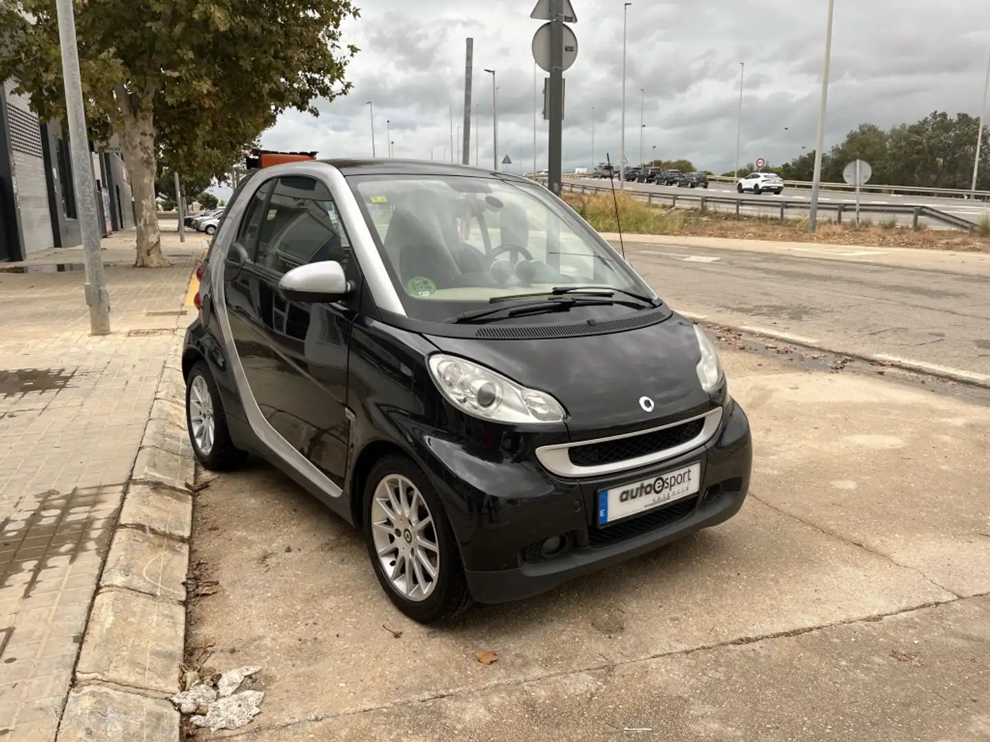 smart forTwo Coupé 52 Passion Aut. Negro - 2